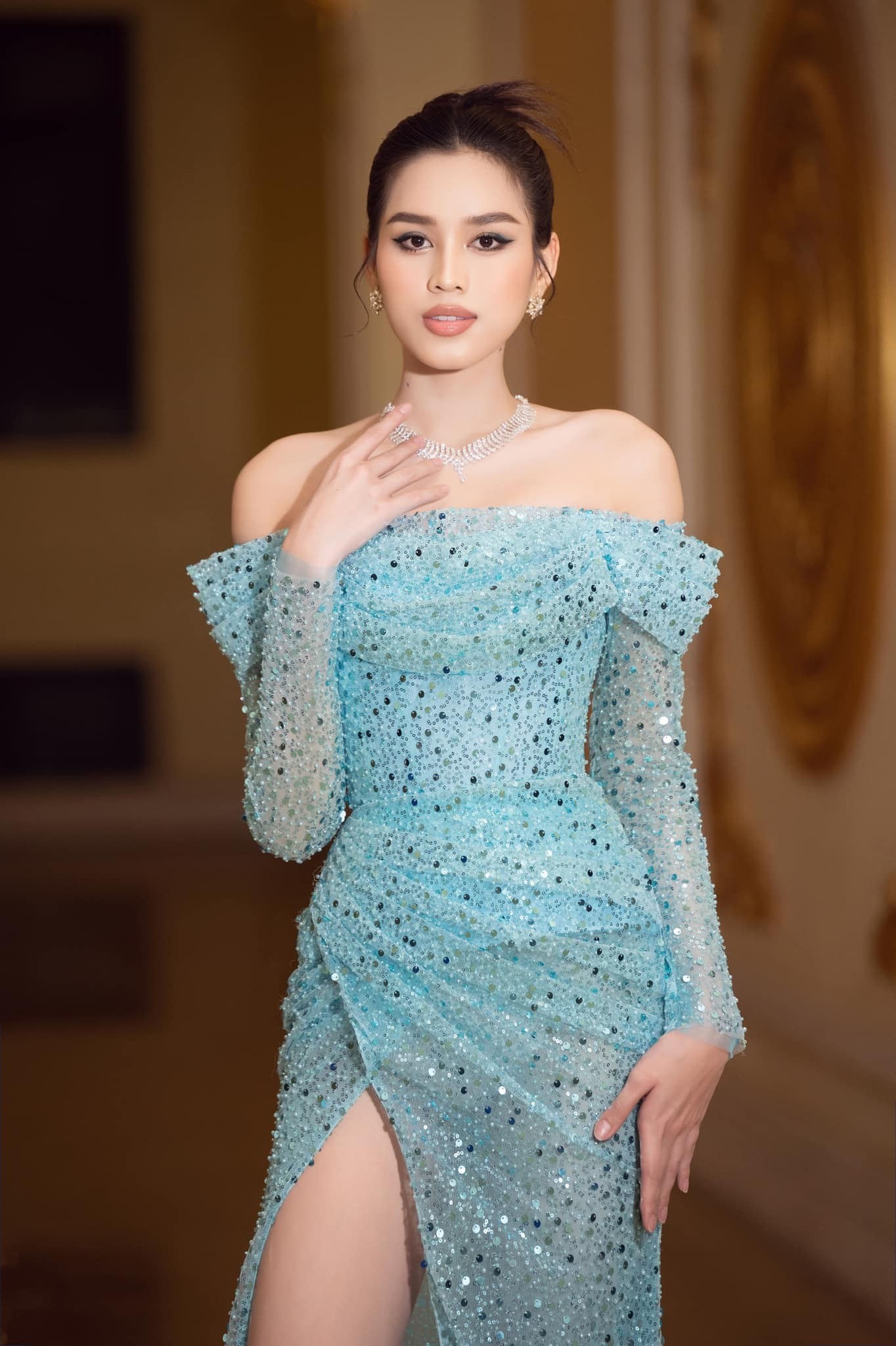 Video: Đỗ Thị Hà so sánh sự thay đổi ngoạn mục, dân mạng tấm tắc khen 'ngọc càng mài càng sáng' - Ảnh 3