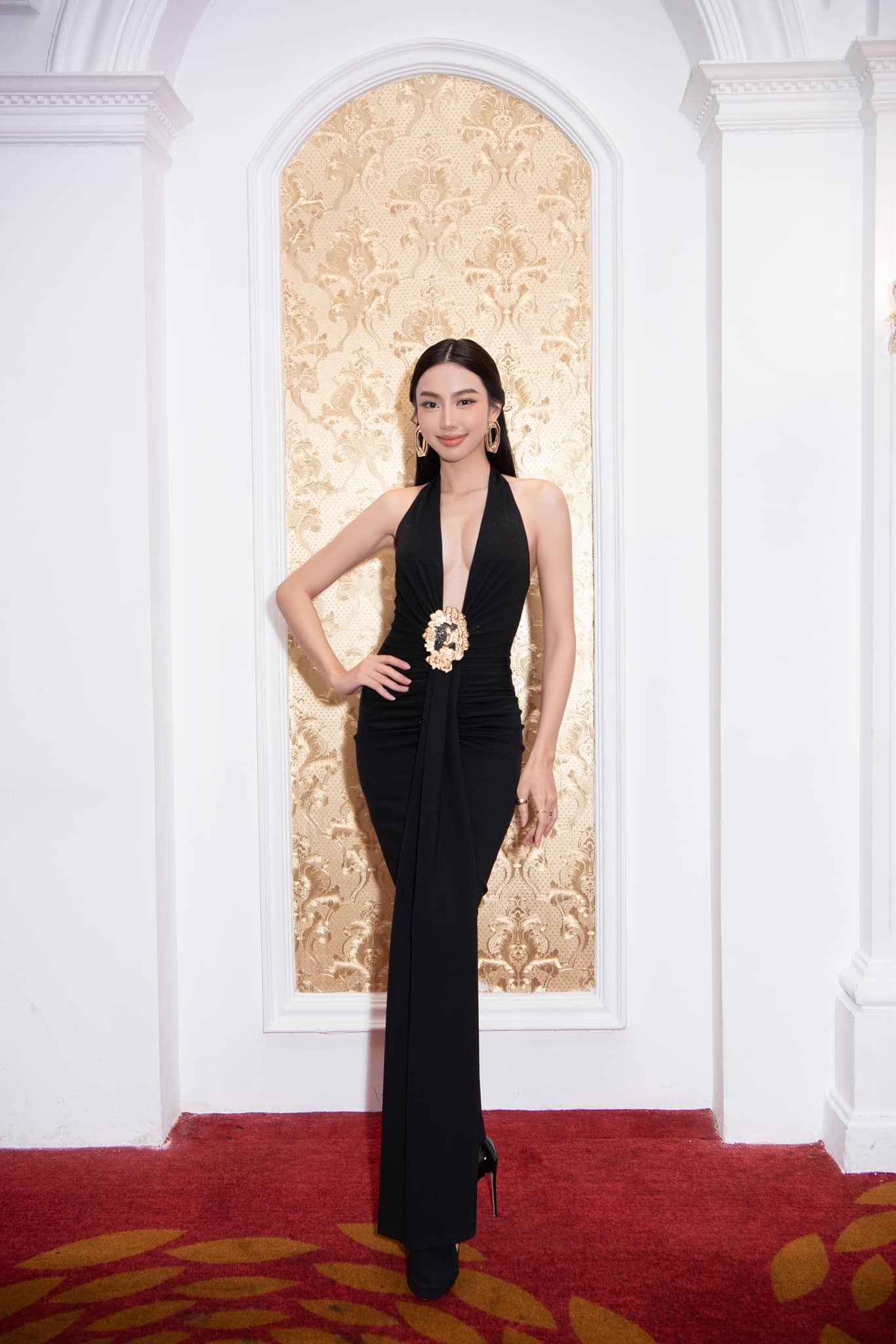 Thùy Tiên hạn chế những bộ cánh quá táo bạo khi tham gia sự kiện