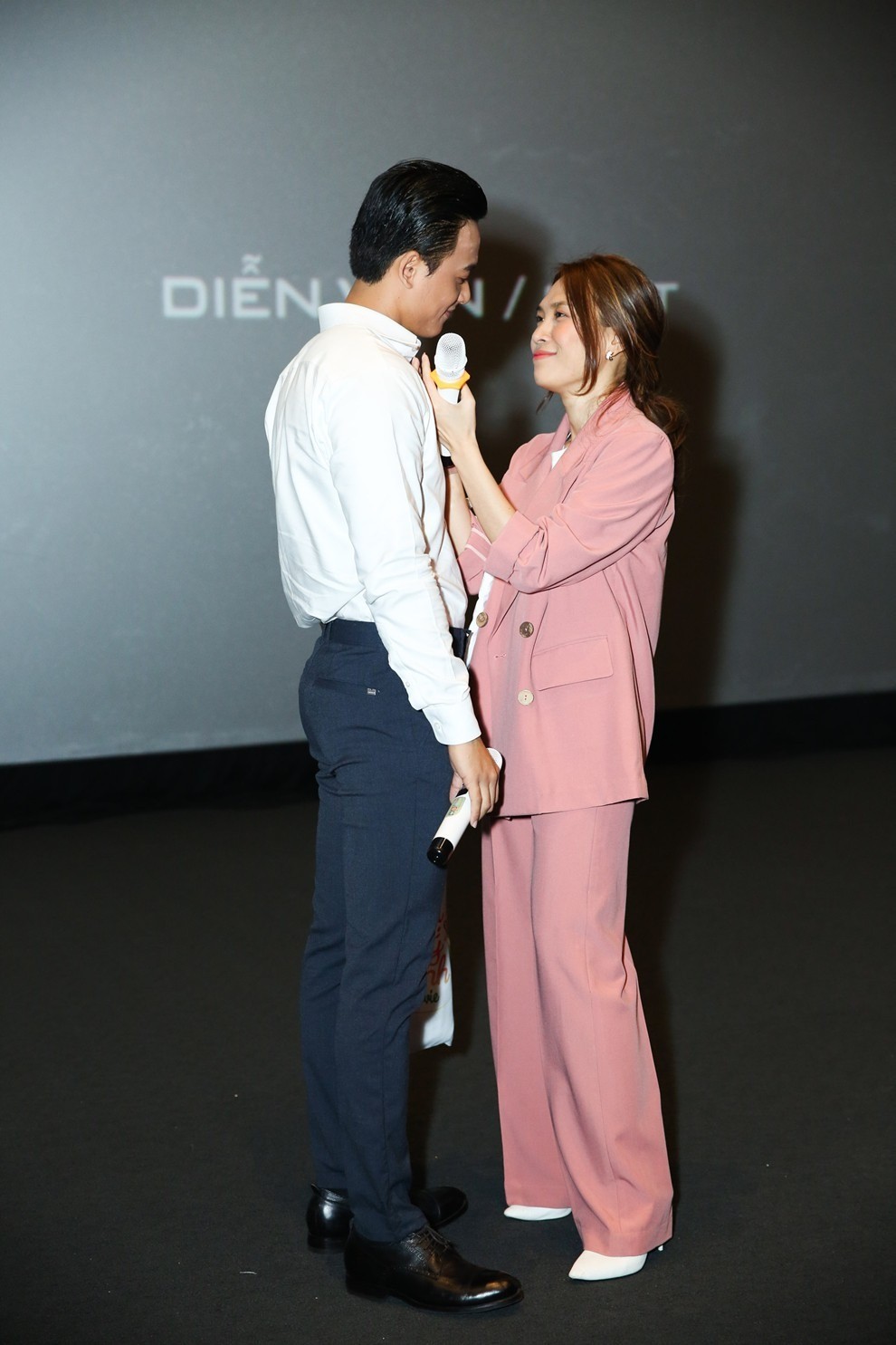 Mỹ Tâm - Mai Tài Phến nhiều lần vướng tin đồn hẹn hò, cả hai thường xuyên suất hiện cùng nhau tại các sự kiện suốt những năm qua