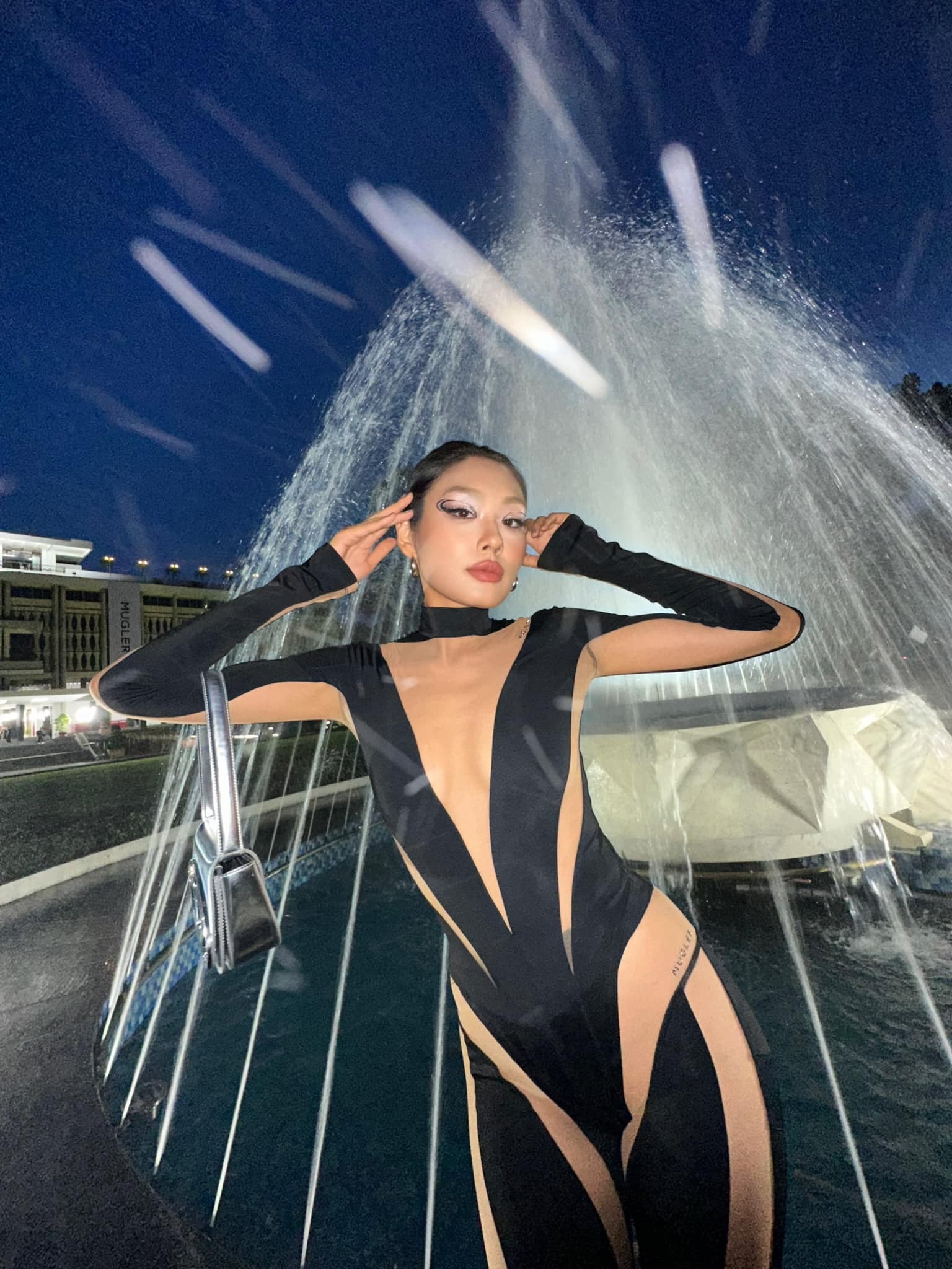 Gam đen luôn là sự yêu thích hàng đầu của Thảo Nhi Lê