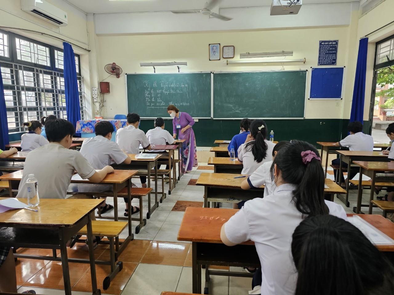 Đáp án đề thi môn Tiếng Anh kỳ thi tuyển sinh lớp 10 TP.HCM năm 2023 được nhiều sĩ tử lẫn phụ huynh quan tâm Đáp án đề thi môn Tiếng Anh kỳ thi tuyển sinh lớp 10 TP.HCM năm 2023 được nhiều sĩ tử lẫn phụ huynh quan tâm