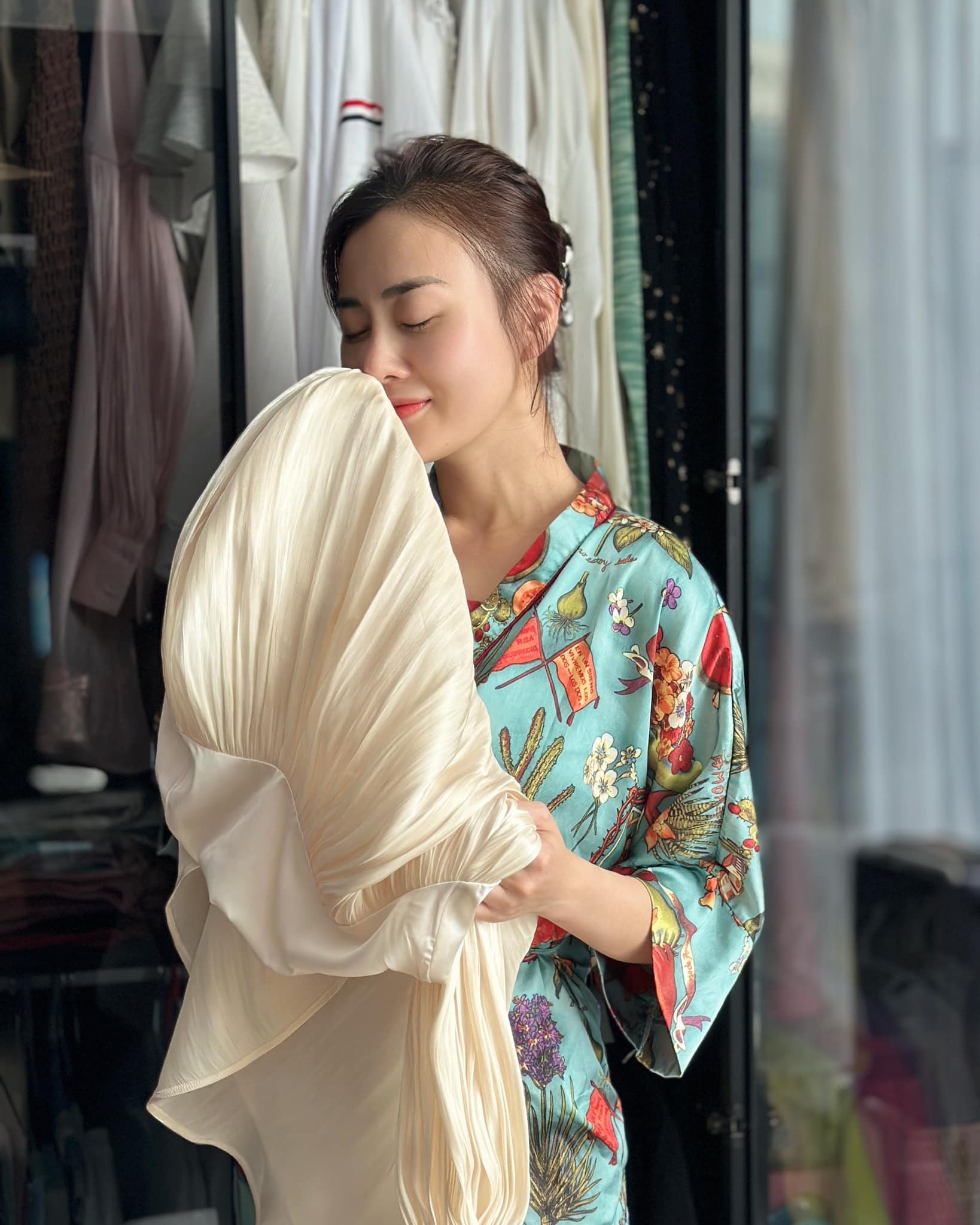 Vắng bóng màn ảnh, Phương Oanh chăm chỉ việc nhà Vắng bóng màn ảnh, Phương Oanh chăm chỉ việc nhà