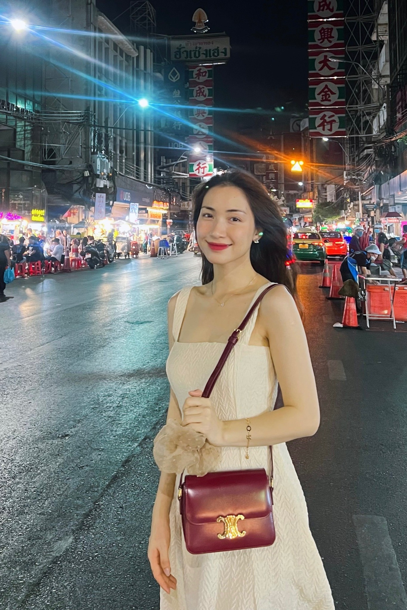 Mê mẩn sắc vóc của mẹ 1 con Hòa Minzy: Ăn vận kín đáo vẫn 'keo' như gái son, visual ngày càng trẻ hóa - Ảnh 2 Mê mẩn sắc vóc của mẹ 1 con Hòa Minzy: Ăn vận kín đáo vẫn 'keo' như gái son, visual ngày càng trẻ hóa - Ảnh 2