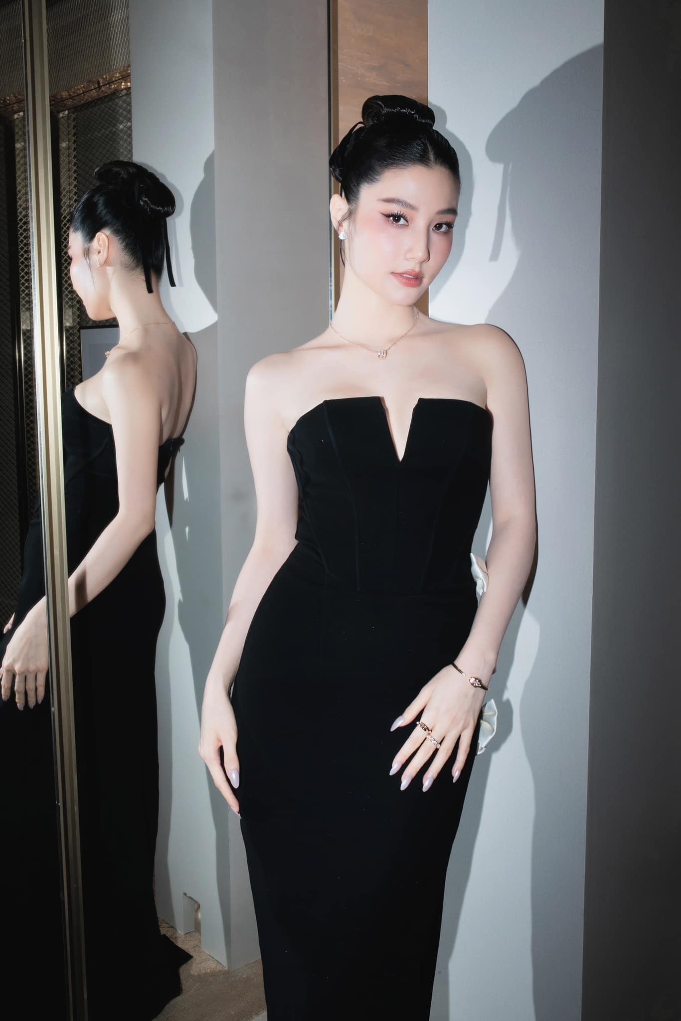 Vóc dáng mảnh mai giúp cô chinh phục mọi kiểu trang phục