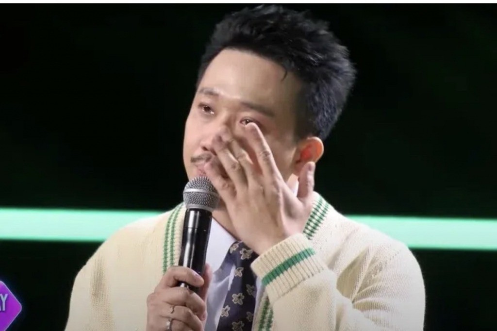 Trấn Thành đã bật khóc trên sân khấu vì cảm thấy có lỗi với người yêu cũ Trấn Thành đã bật khóc trên sân khấu vì cảm thấy có lỗi với người yêu cũ