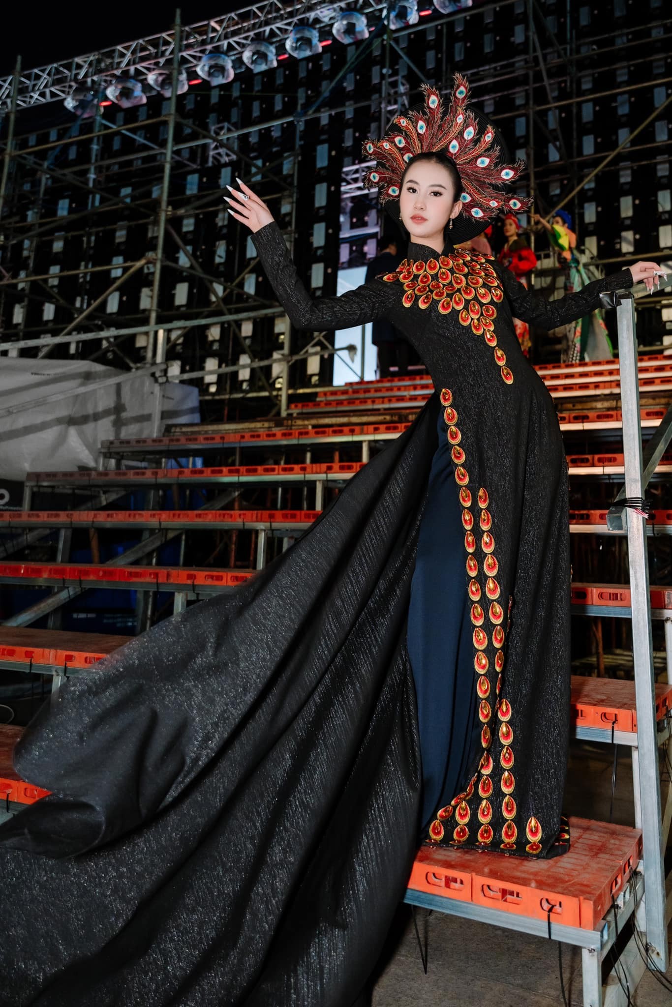 Nguyễn Trang Nguyệt Minh sở hữu nhan sắc xinh đẹp, vóc dáng mảnh mai