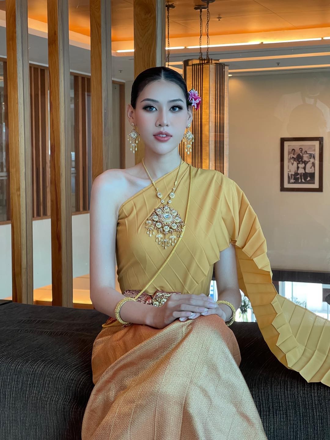 Video: Dịu Thảo khoe nhan sắc cực 'keo' thi ứng xử Miss International Queen 2023, bắn tiếng Anh 'nuốt mic' - Ảnh 1