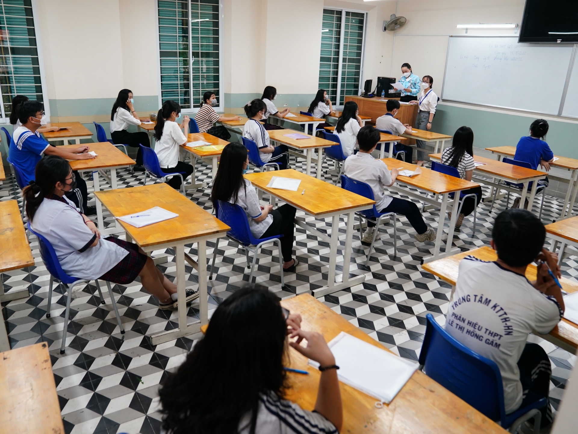Đáp án đề thi môn GDCD kỳ thi tốt nghiệp THPT 2023 mã đề 305 nhanh nhất, đúng nhất