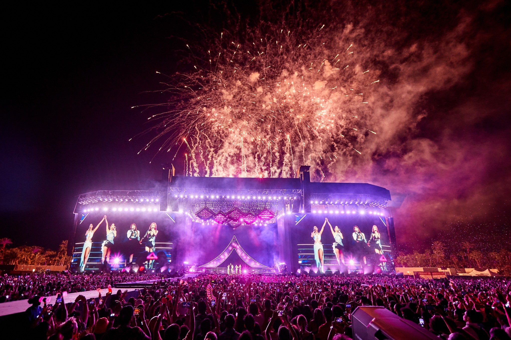 Concert BLACKPINK ở Hà Nội: Ngoài giá vé, đây là thông tin cực quan trọng khiến fan 'nín thở' chờ đợi - Ảnh 1 Concert BLACKPINK ở Hà Nội: Ngoài giá vé, đây là thông tin cực quan trọng khiến fan 'nín thở' chờ đợi - Ảnh 1