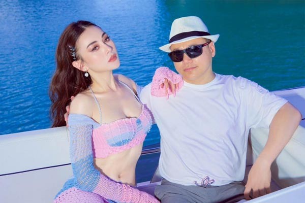 Phương Oanh hoàn thành thủ tục đăng ký kết hôn với Shark Bình sáng 15/6 Phương Oanh hoàn thành thủ tục đăng ký kết hôn với Shark Bình sáng 15/6