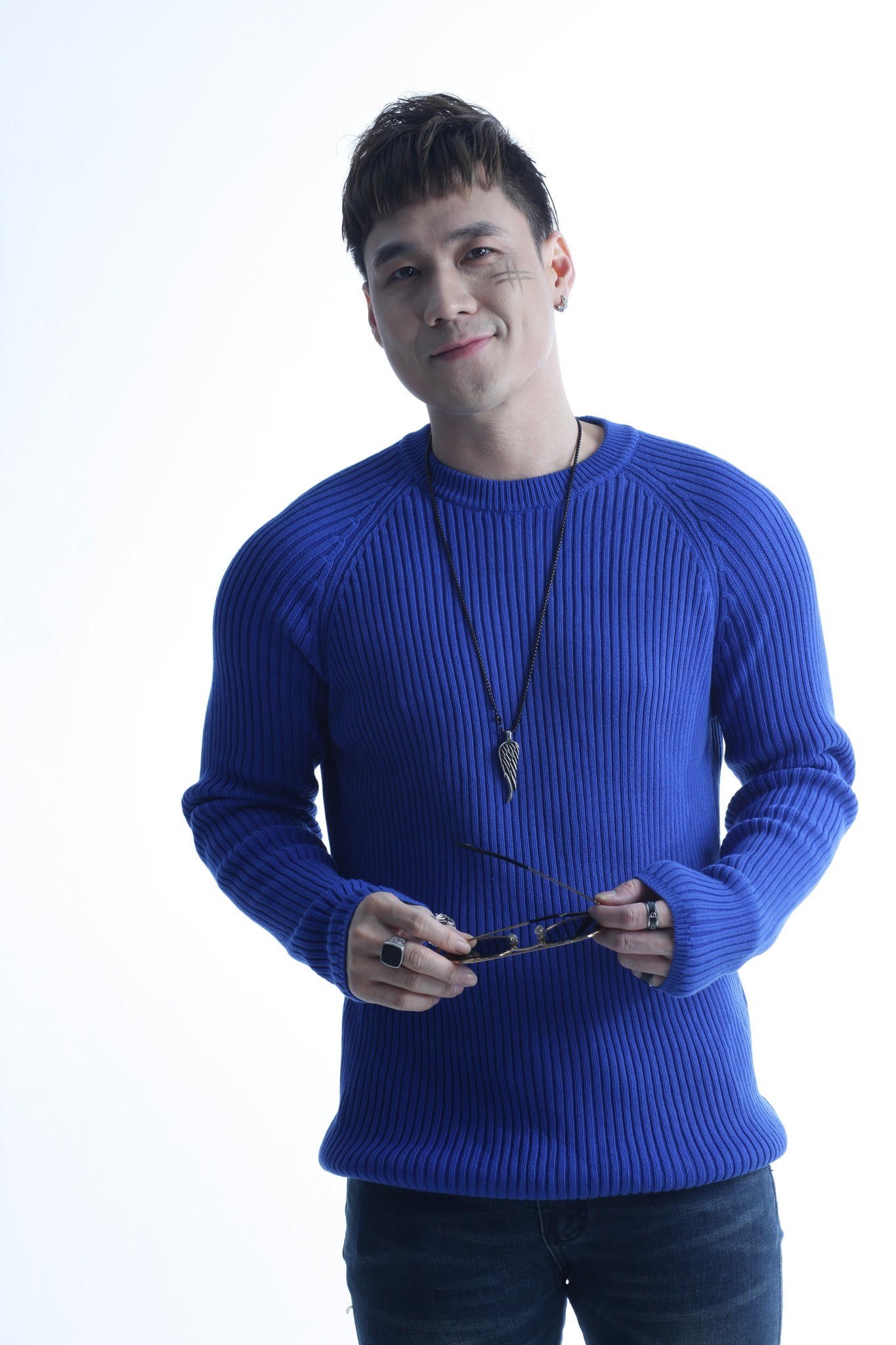 Dù sự nghiệp thành công song chuyện tình cảm của Khánh Phương lại không mấy suôn sẻ