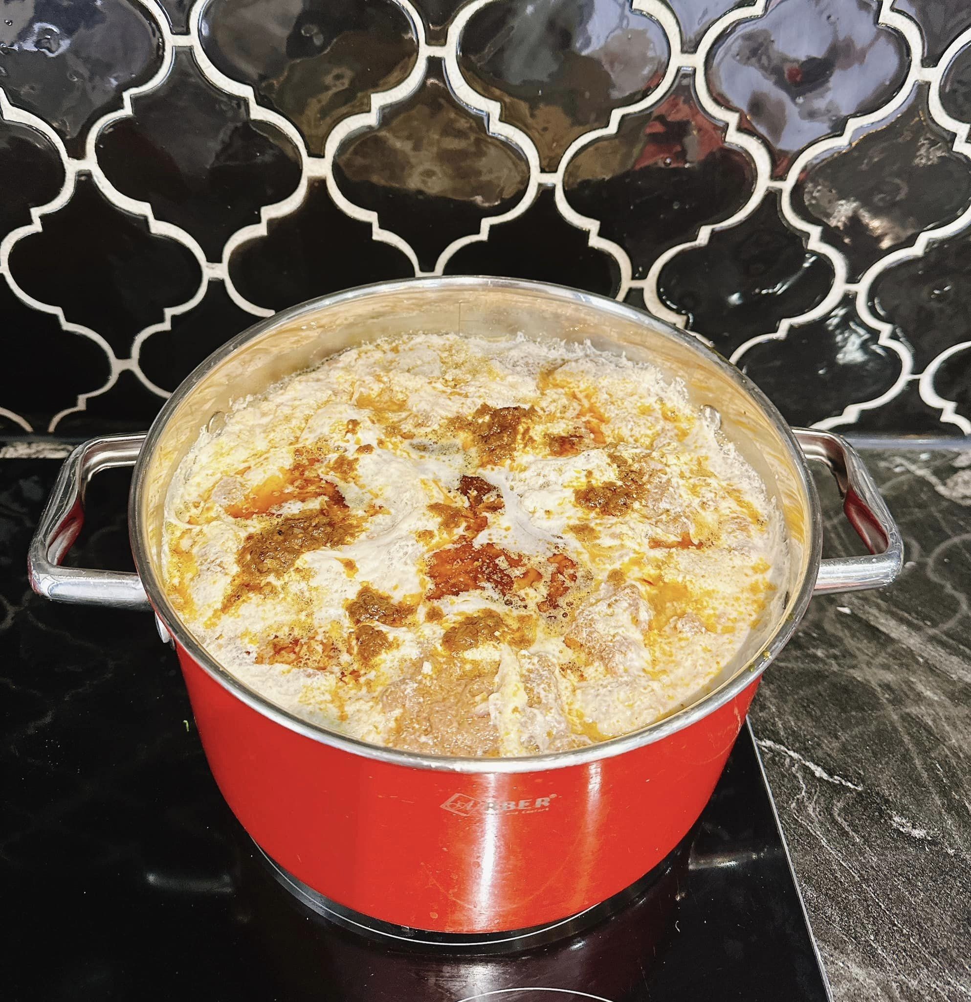 Phương Oanh vào bếp trổ tài nấu nướng. Những món ăn đơn giản nhưng hợp với mùa hè được bà xã Shark Bình chế biến chuẩn vị Phương Oanh vào bếp trổ tài nấu nướng. Những món ăn đơn giản nhưng hợp với mùa hè được bà xã Shark Bình chế biến chuẩn vị