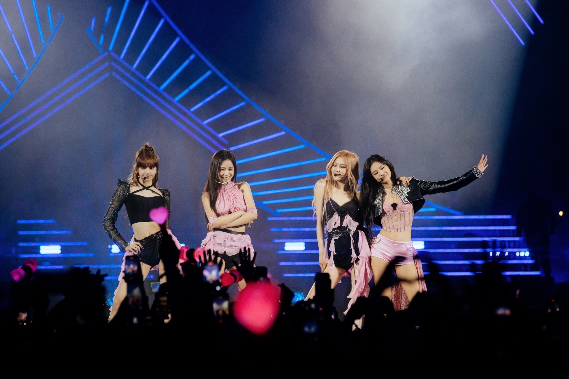 Chi tiền khủng để săn vé concert Blackpink, nhưng bỏ qua thông tin này thì sự nghiệp 'đu idol' khó thành - Ảnh 1 Chi tiền khủng để săn vé concert Blackpink, nhưng bỏ qua thông tin này thì sự nghiệp 'đu idol' khó thành - Ảnh 1