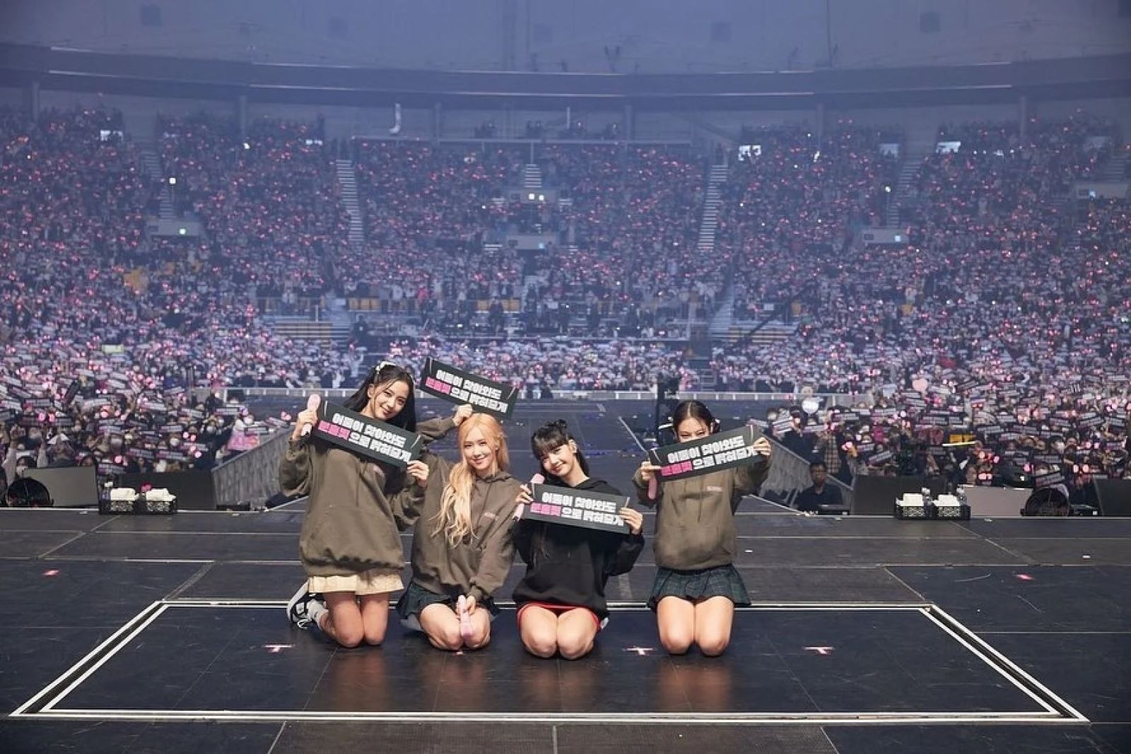 Chi tiền khủng để săn vé concert Blackpink, nhưng bỏ qua thông tin này thì sự nghiệp 'đu idol' khó thành - Ảnh 2 Chi tiền khủng để săn vé concert Blackpink, nhưng bỏ qua thông tin này thì sự nghiệp 'đu idol' khó thành - Ảnh 2