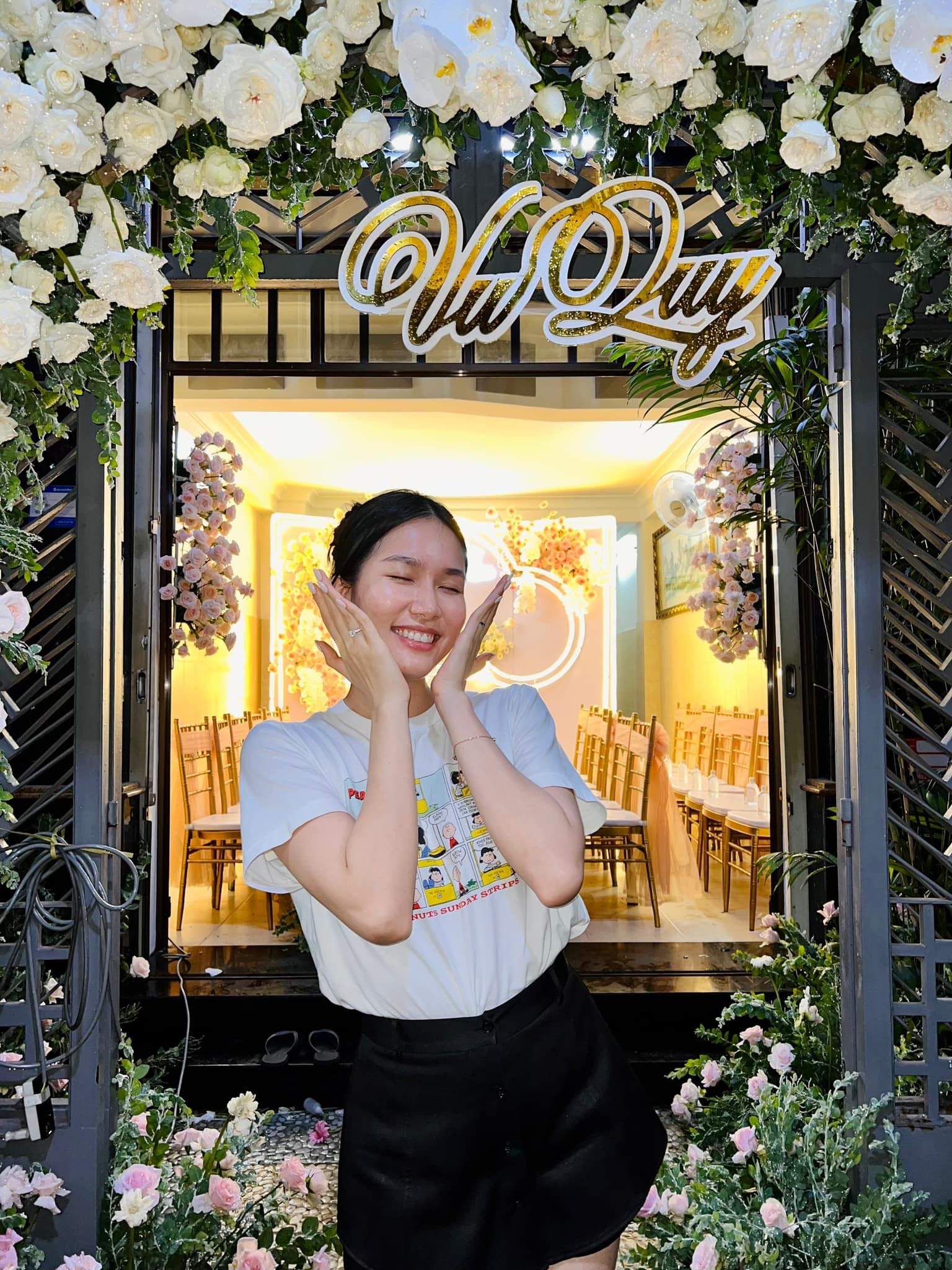 Video: Đỗ Thị Hà diện áo dài nền nã tại đám hỏi Á hậu Phương Anh, visual trong veo gây thương nhớ - Ảnh 4 Video: Đỗ Thị Hà diện áo dài nền nã tại đám hỏi Á hậu Phương Anh, visual trong veo gây thương nhớ - Ảnh 4