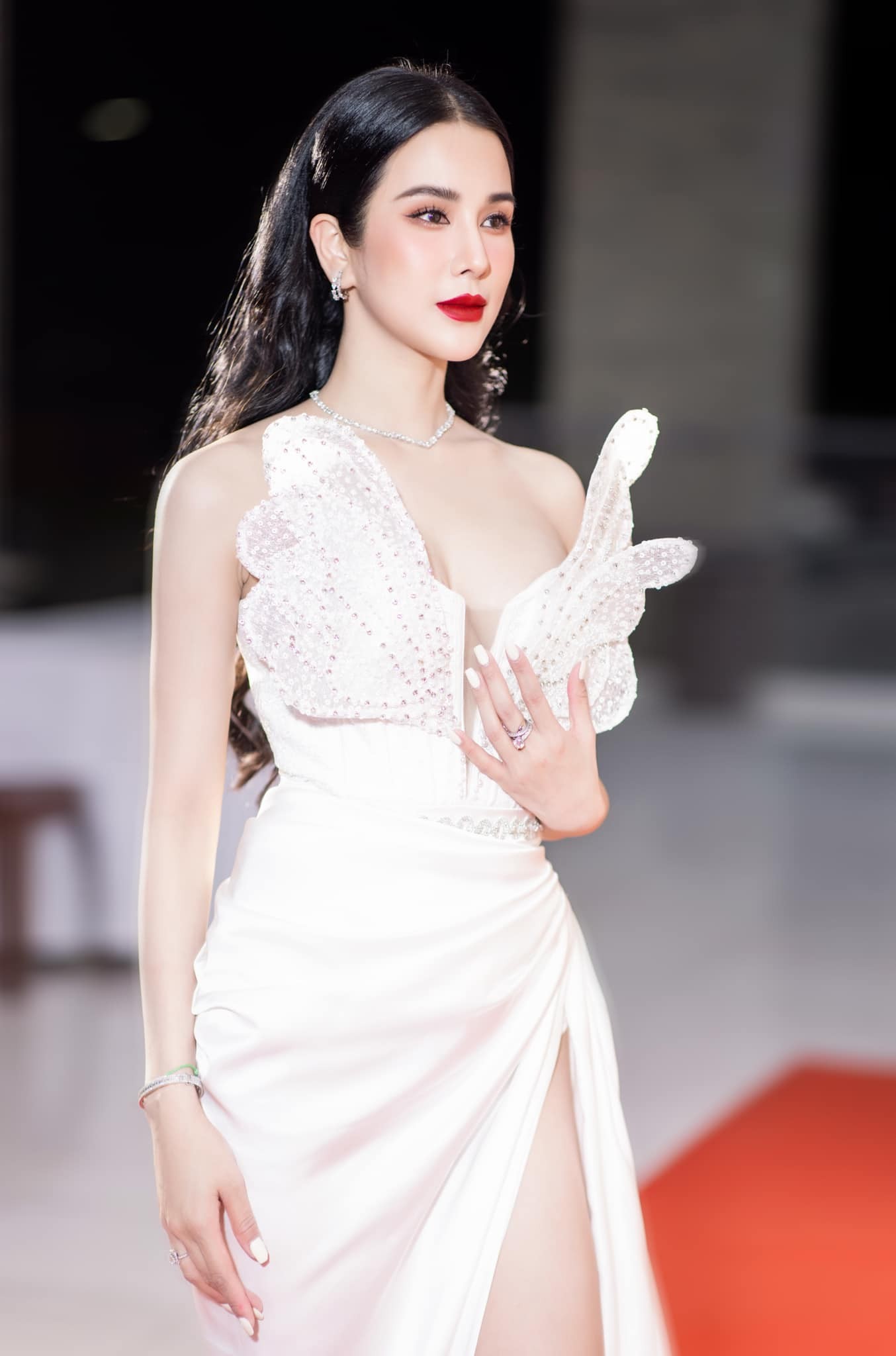 Nhất cử nhất động của Diệp Lâm Anh đều nhận được quan tâm