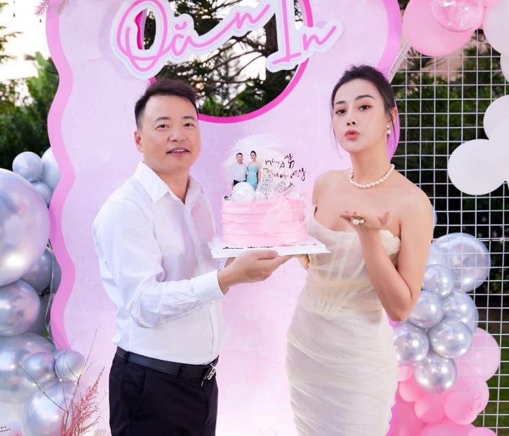 Phương Oanh - Shark Bình chính thức trở thành vợ chồng Phương Oanh - Shark Bình chính thức trở thành vợ chồng