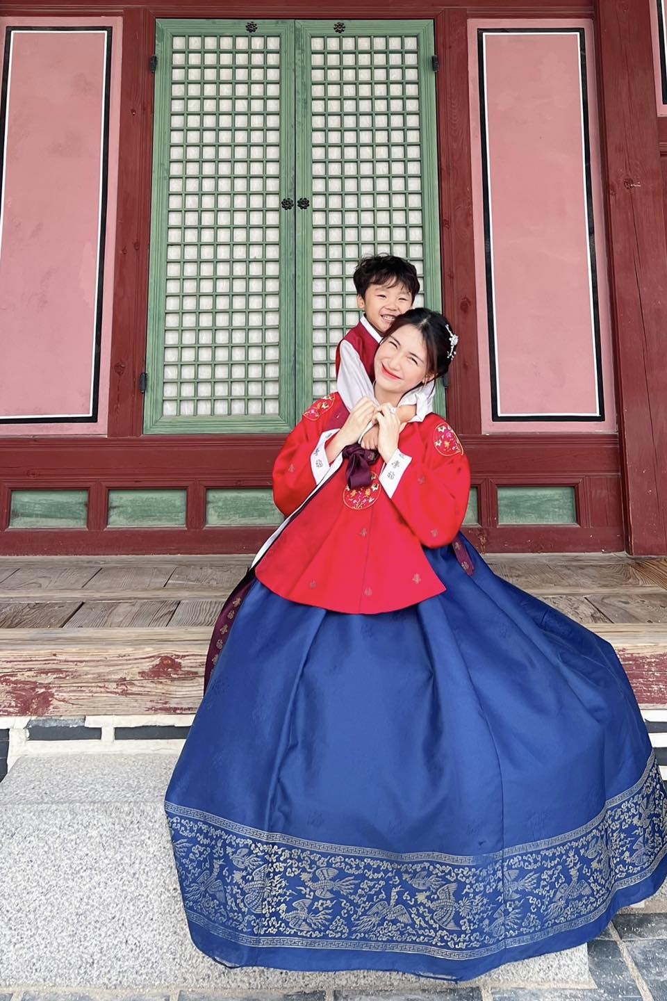 Cuộc sống của Hòa Minzy luôn nhận được quan tâm của công chúng Cuộc sống của Hòa Minzy luôn nhận được quan tâm của công chúng