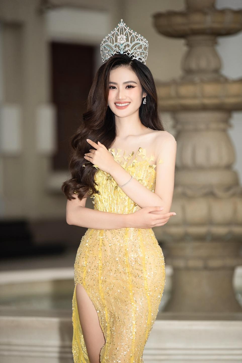 Hoa hậu Ý Nhi sẽ đại diện Việt Nam tham gia Miss World 2024