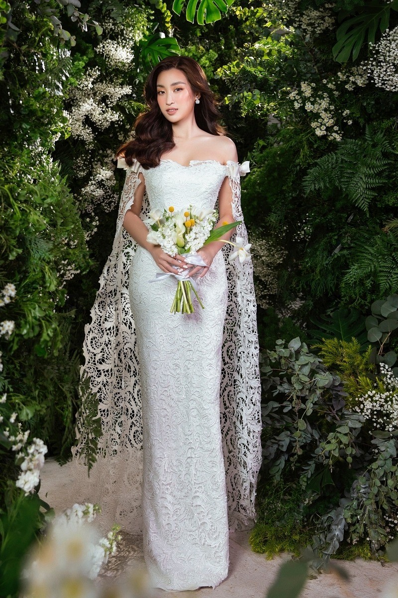 Nàng dâu hào môn vô cùng kín tiếng trong chuyện đời tư, kể cả vấn đề mang thai cô cũng không công bố Nàng dâu hào môn vô cùng kín tiếng trong chuyện đời tư, kể cả vấn đề mang thai cô cũng không công bố