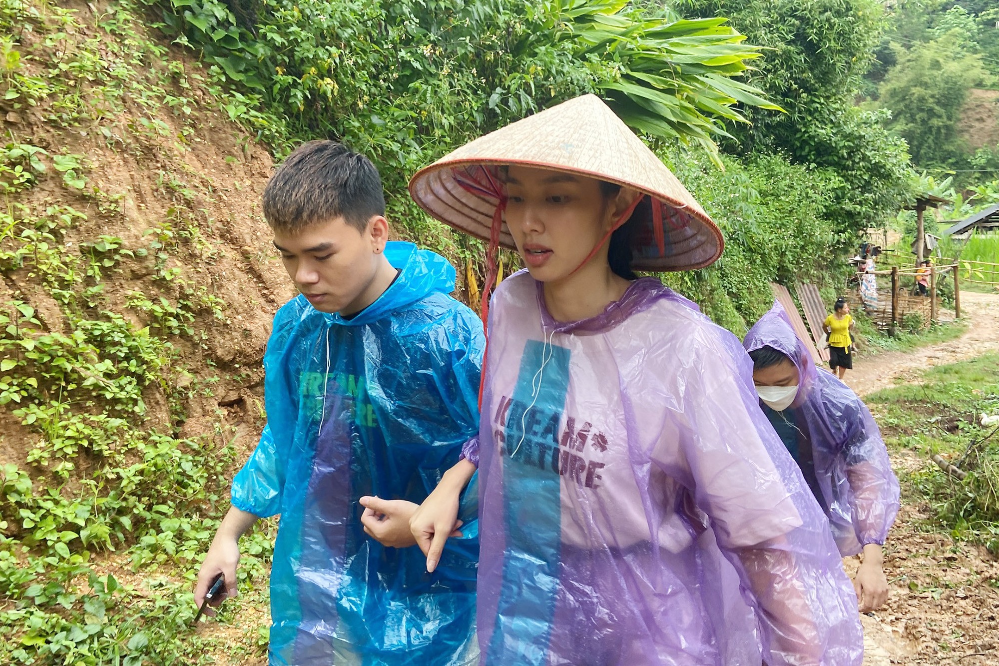 Việc làm ý nghĩa góp phần xây dựng hình ảnh nàng hậu quốc dân Việc làm ý nghĩa góp phần xây dựng hình ảnh nàng hậu quốc dân