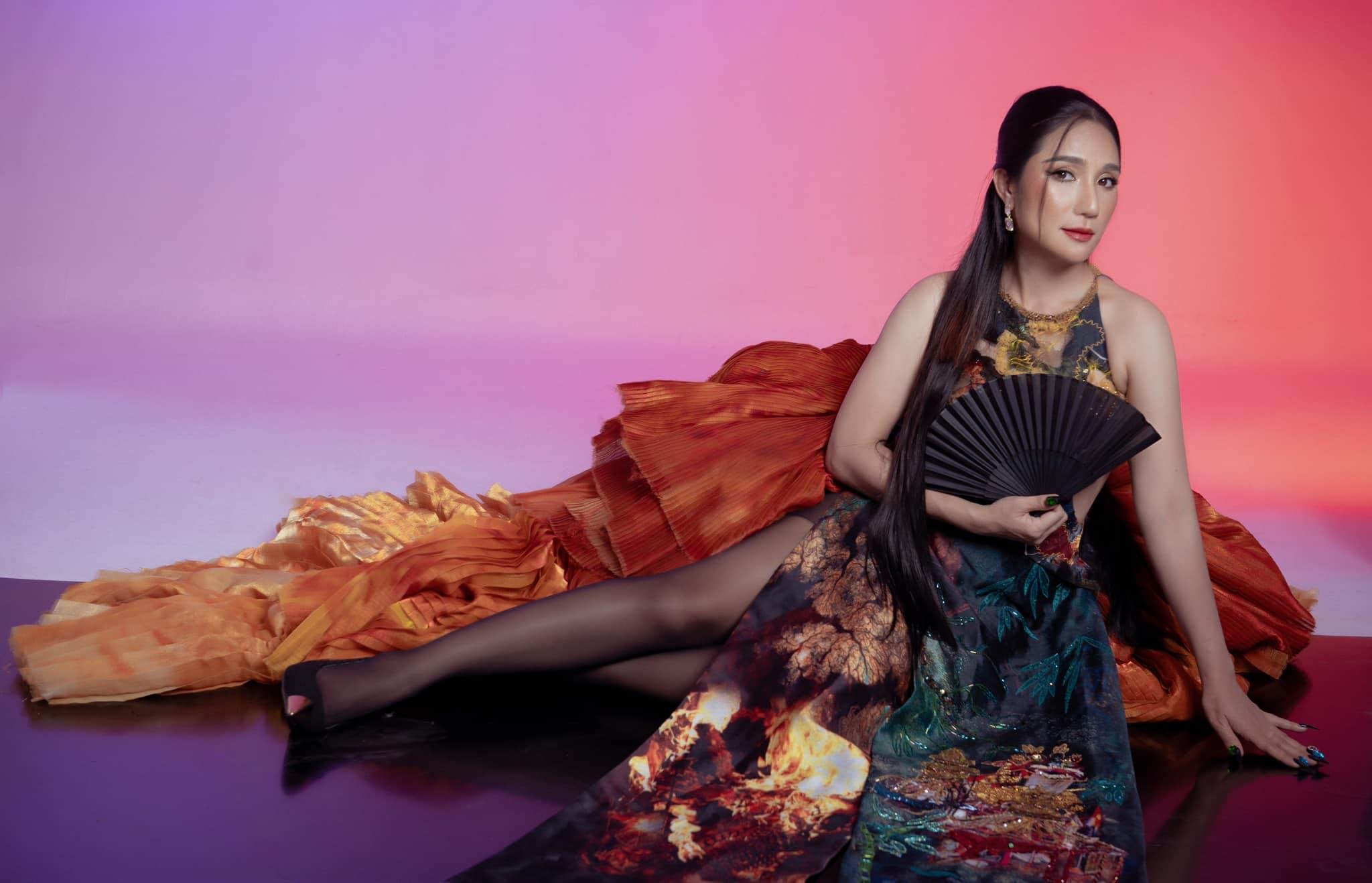 Dù là 'bà mối' giúp cho nhiều cặp đôi nên duyên nhưng Cát Tường lại có đường tình trắc trở