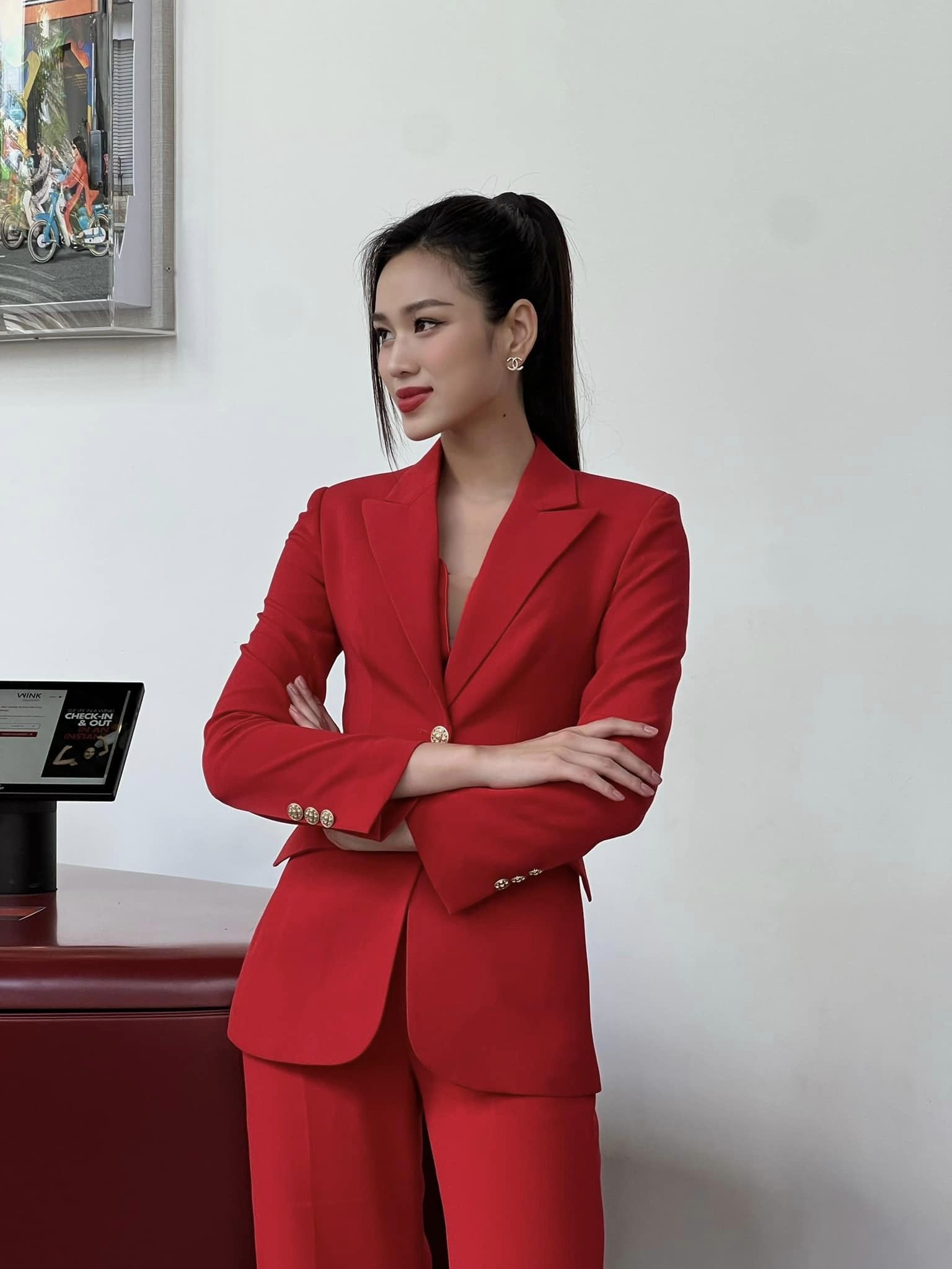 Video: Đỗ Thị Hà hóa nữ tổng tài - Ảnh 3 Video: Đỗ Thị Hà hóa nữ tổng tài - Ảnh 3