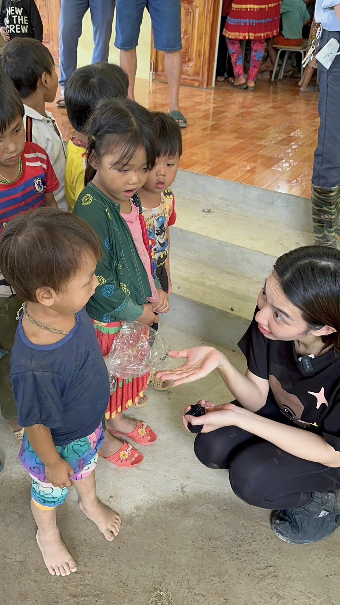 Nàng hậu bình dị hết mức, chạm đến trái tim nhiều khán giả Nàng hậu bình dị hết mức, chạm đến trái tim nhiều khán giả