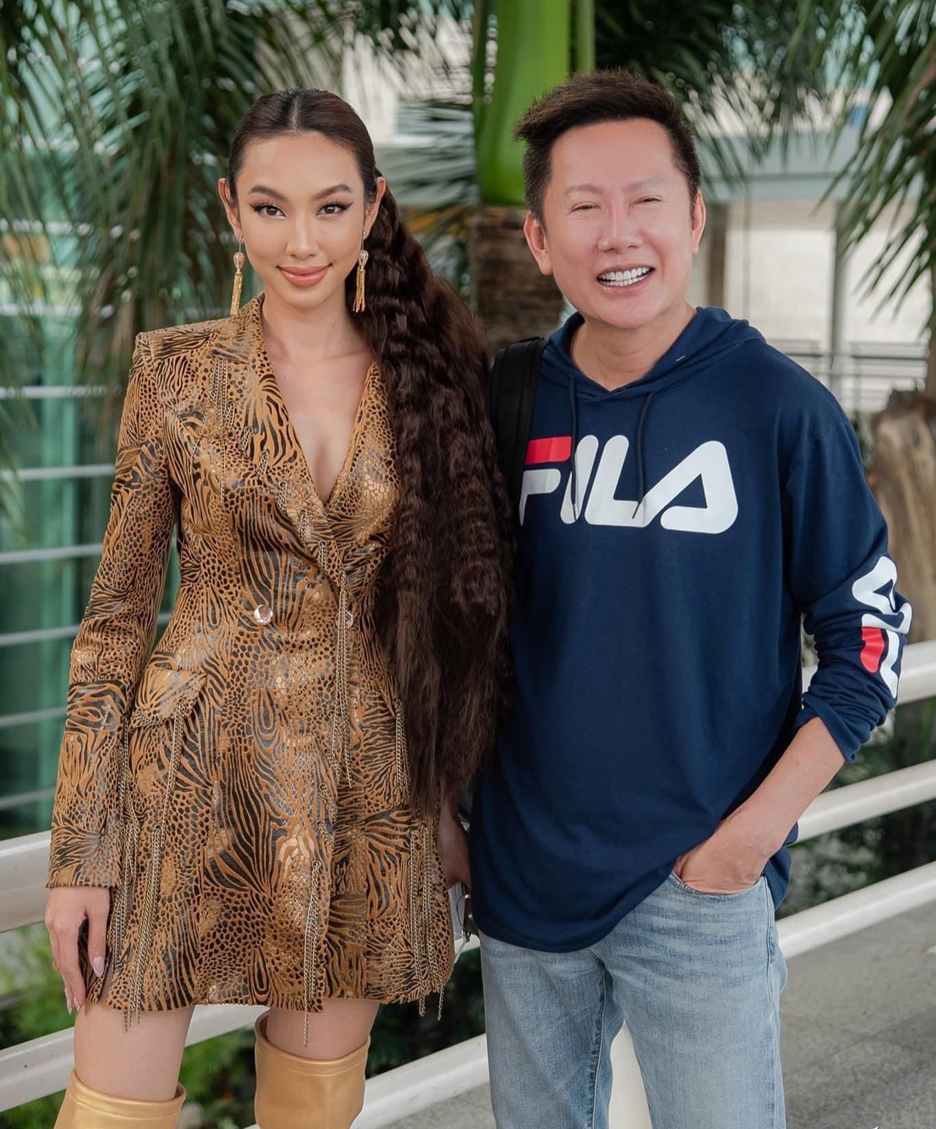 Hoa hậu Thùy Tiên và chủ tịch Miss Grand International - Nawat Itsaragrisil Hoa hậu Thùy Tiên và chủ tịch Miss Grand International - Nawat Itsaragrisil