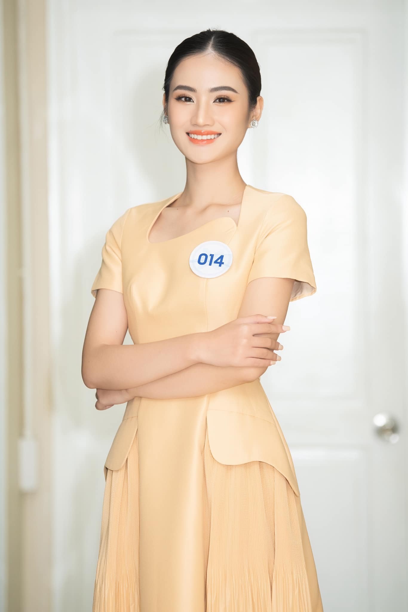 Hoa hậu Ý Nhi vẫn 'im hơi lặng tiếng' dù Đào Hiền - Minh Kiên xuất hiện dày đặc sau đăng quang Hoa hậu Ý Nhi vẫn 'im hơi lặng tiếng' dù Đào Hiền - Minh Kiên xuất hiện dày đặc sau đăng quang