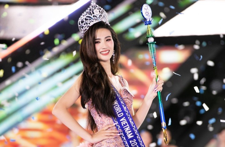 Sau ồn ào vạ miệng, trong thời gian qua Hoa hậu Ý Nhi không lộ diện trong bất kì sự kiện giải trí nào hay có động thái trên mạng xã hội. Ảnh: Internet Sau ồn ào vạ miệng, trong thời gian qua Hoa hậu Ý Nhi không lộ diện trong bất kì sự kiện giải trí nào hay có động thái trên mạng xã hội. Ảnh: Internet