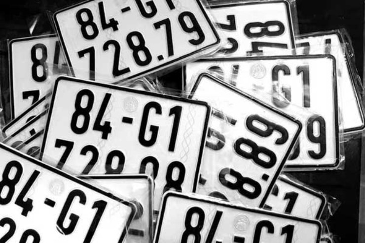 Mỗi người có nhiều xe thì có nhiều biển số định danh. Ảnh minh họa. 