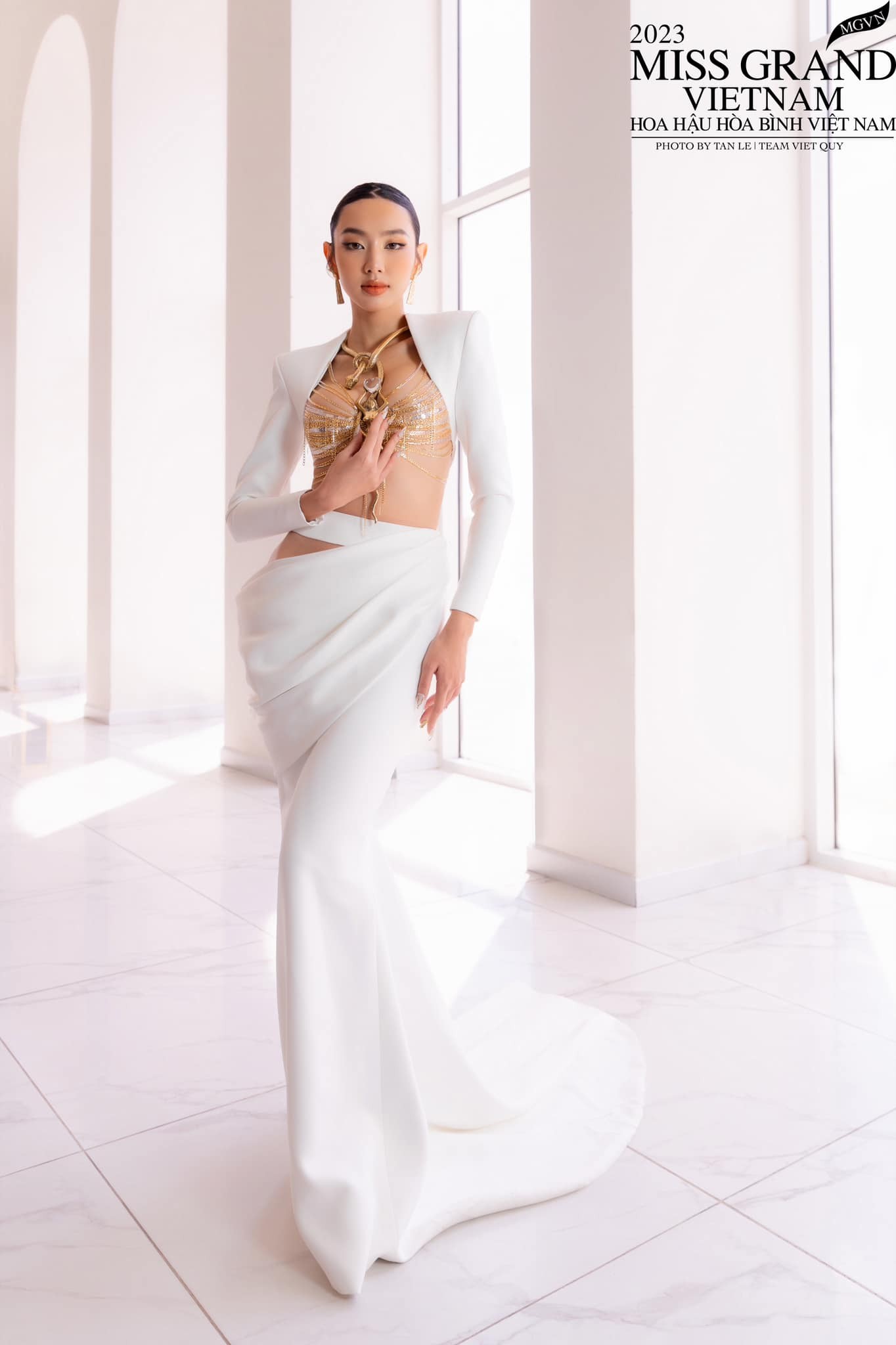 Tạo hình của Thùy Tiên tại họp báo công bố vương miện Miss Grand Vietnam 2023 - Hoa Hậu Hòa Bình Việt Nam 2023 Tạo hình của Thùy Tiên tại họp báo công bố vương miện Miss Grand Vietnam 2023 - Hoa Hậu Hòa Bình Việt Nam 2023