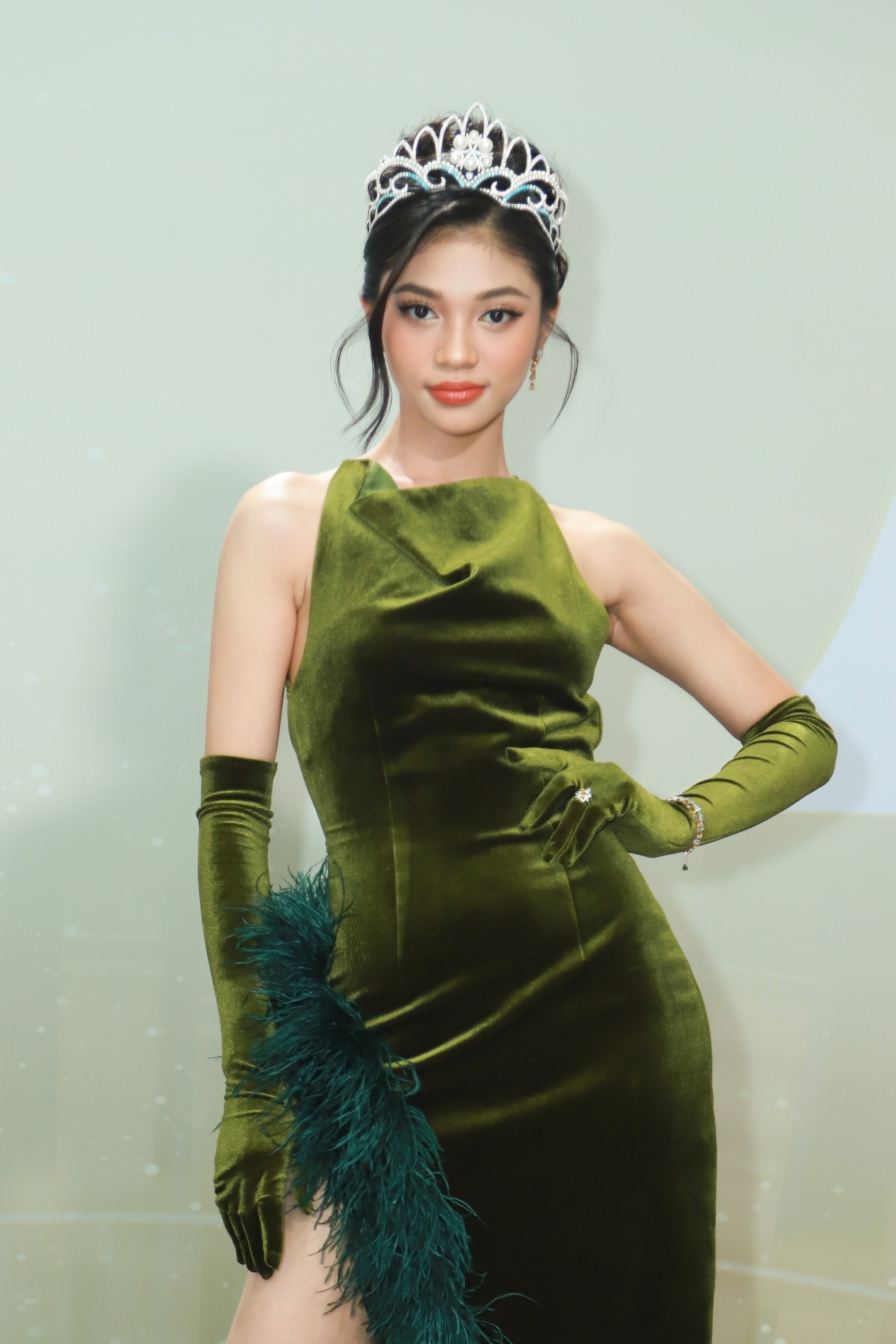 Á hậu 2 Miss World Vietnam 2023 - Huỳnh Minh Kiên đẹp tựa 'búp bê sống'. Ảnh: FBNV Á hậu 2 Miss World Vietnam 2023 - Huỳnh Minh Kiên đẹp tựa 'búp bê sống'. Ảnh: FBNV
