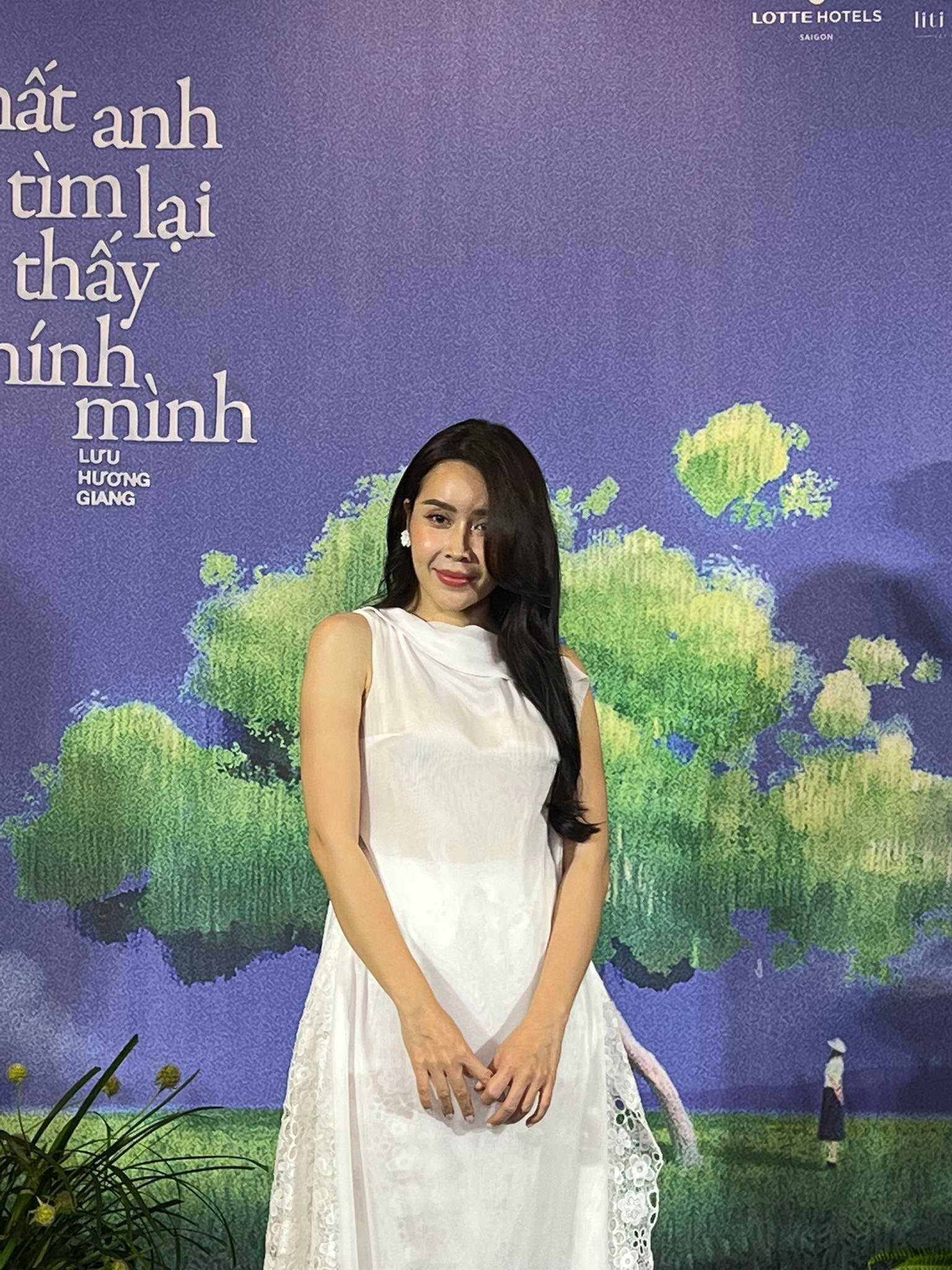 Lưu Hương Giang trong sự kiện phát hành MV Mất anh em tìm lại thấy chính mình Lưu Hương Giang trong sự kiện phát hành MV Mất anh em tìm lại thấy chính mình