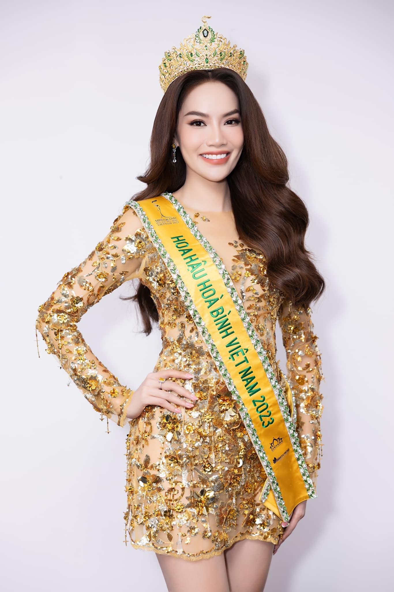 Lê Hoàng Phương tất bật chuẩn bị cho Miss Grand International 2023, fan tự tin: Top 5 trong tay! - Ảnh 1 Lê Hoàng Phương tất bật chuẩn bị cho Miss Grand International 2023, fan tự tin: Top 5 trong tay! - Ảnh 1