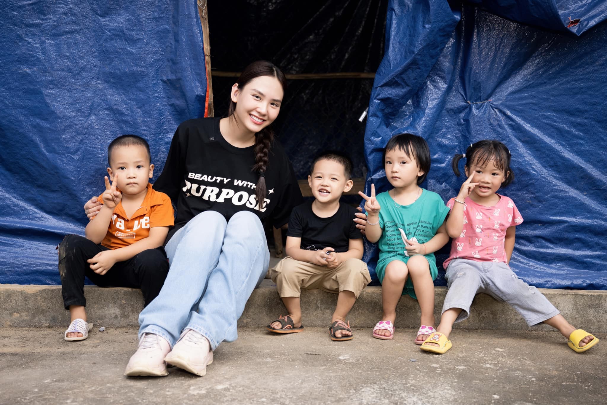 Mai Phương bận rộn với các hoạt động thiện nguyện, 'ẵm điểm 10' trước thềm Miss World - Ảnh 3 Mai Phương bận rộn với các hoạt động thiện nguyện, 'ẵm điểm 10' trước thềm Miss World - Ảnh 3
