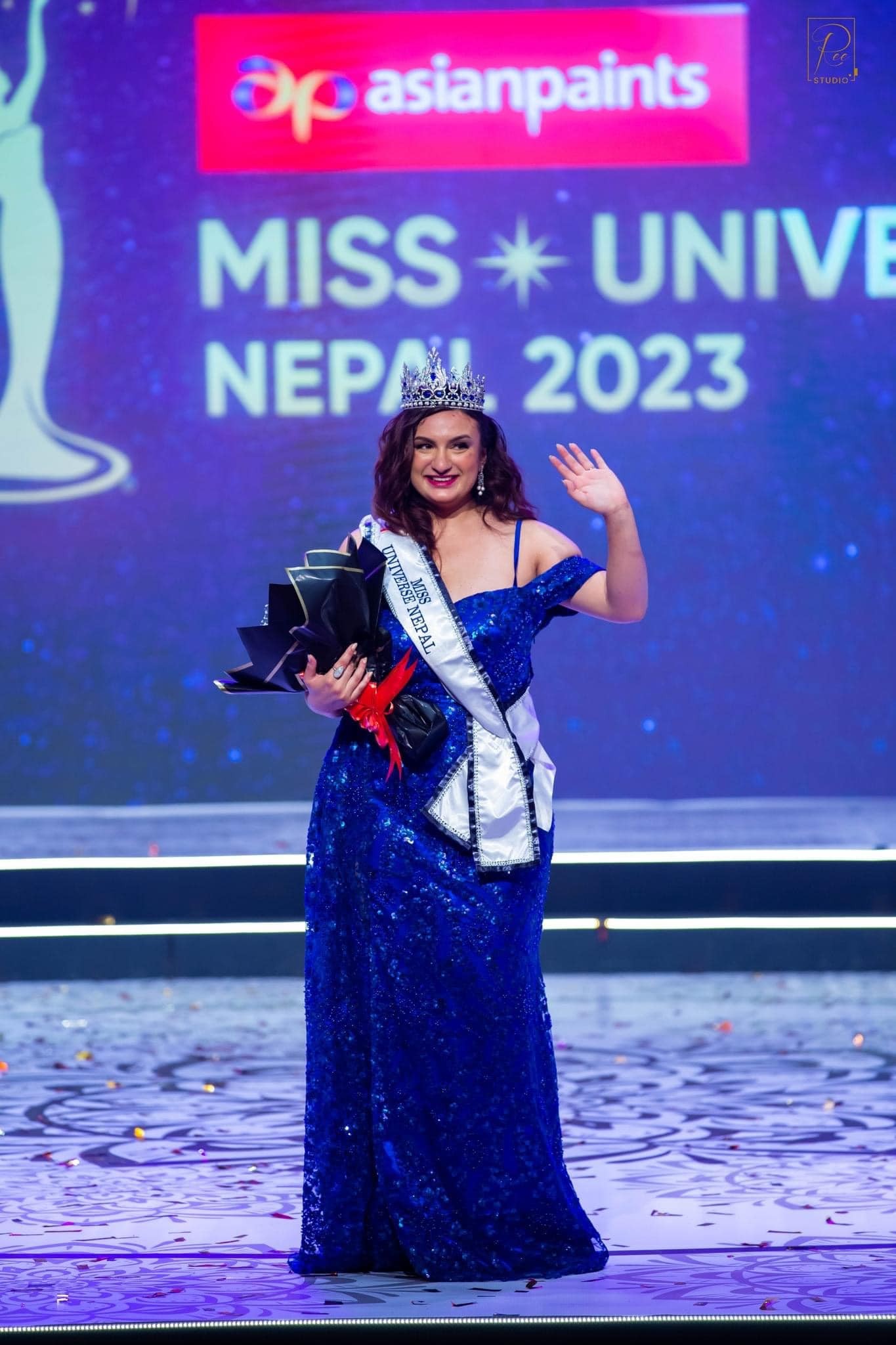 Video: Hành trình đáng ngưỡng mộ của tân Miss Universe Nepal 2023, thay đổi quy tắc trong lịch sử sắc đẹp - Ảnh 2