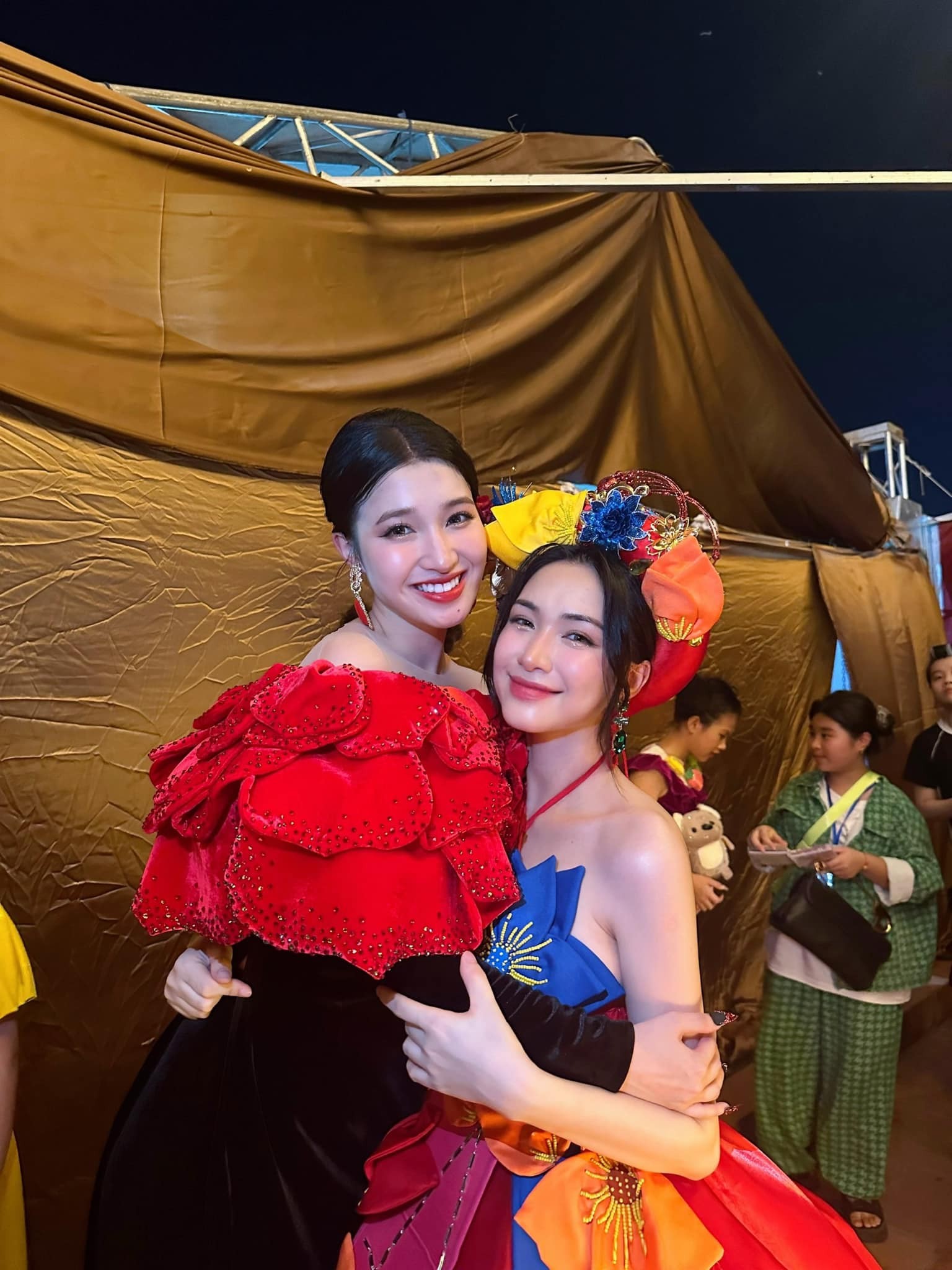 Phương Nhi đọ sắc cùng Hòa Minzy, visual khiến ai nấy trầm trồ