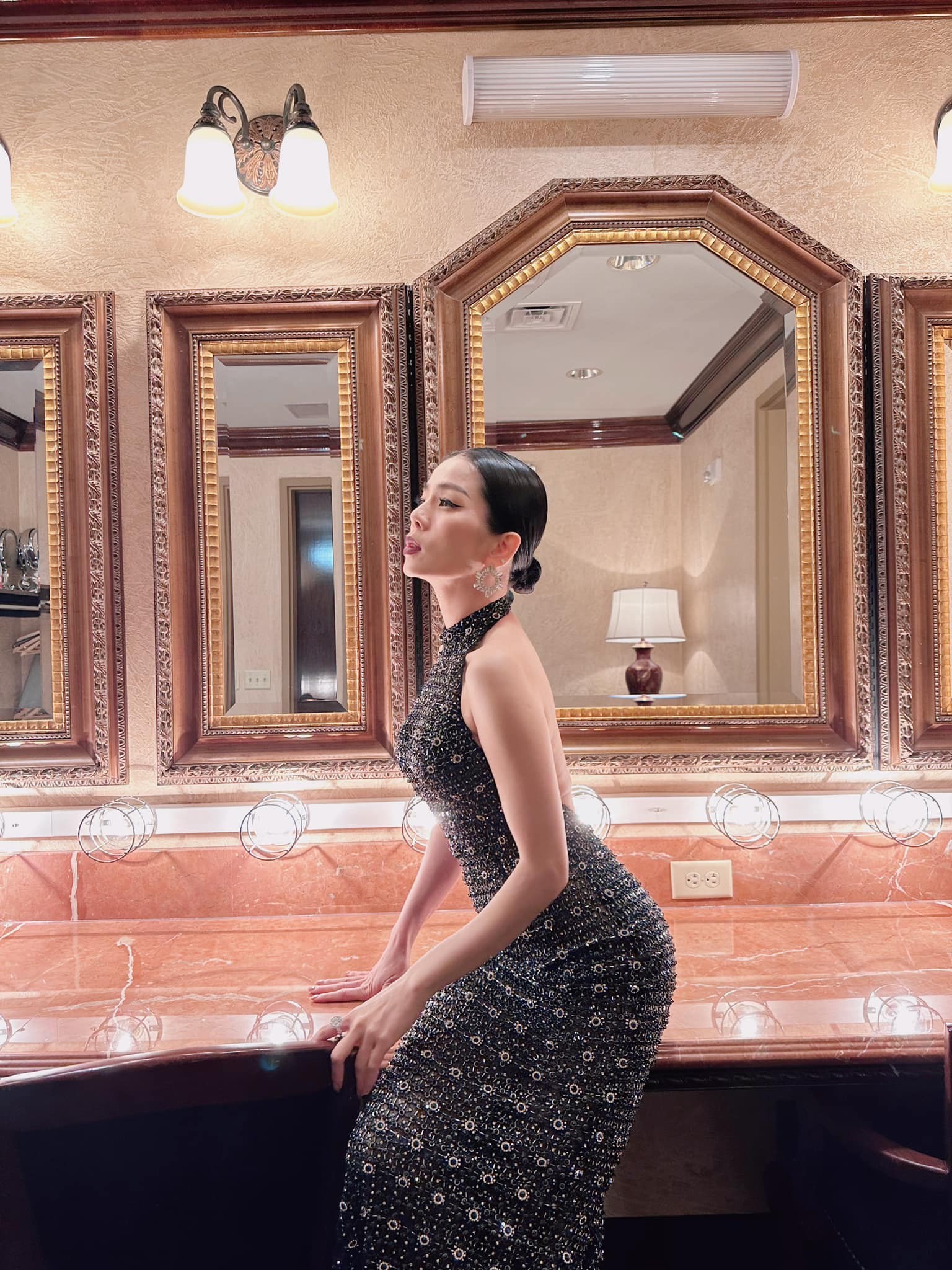 Lệ Quyên kinh diễm khi búi tóc cao