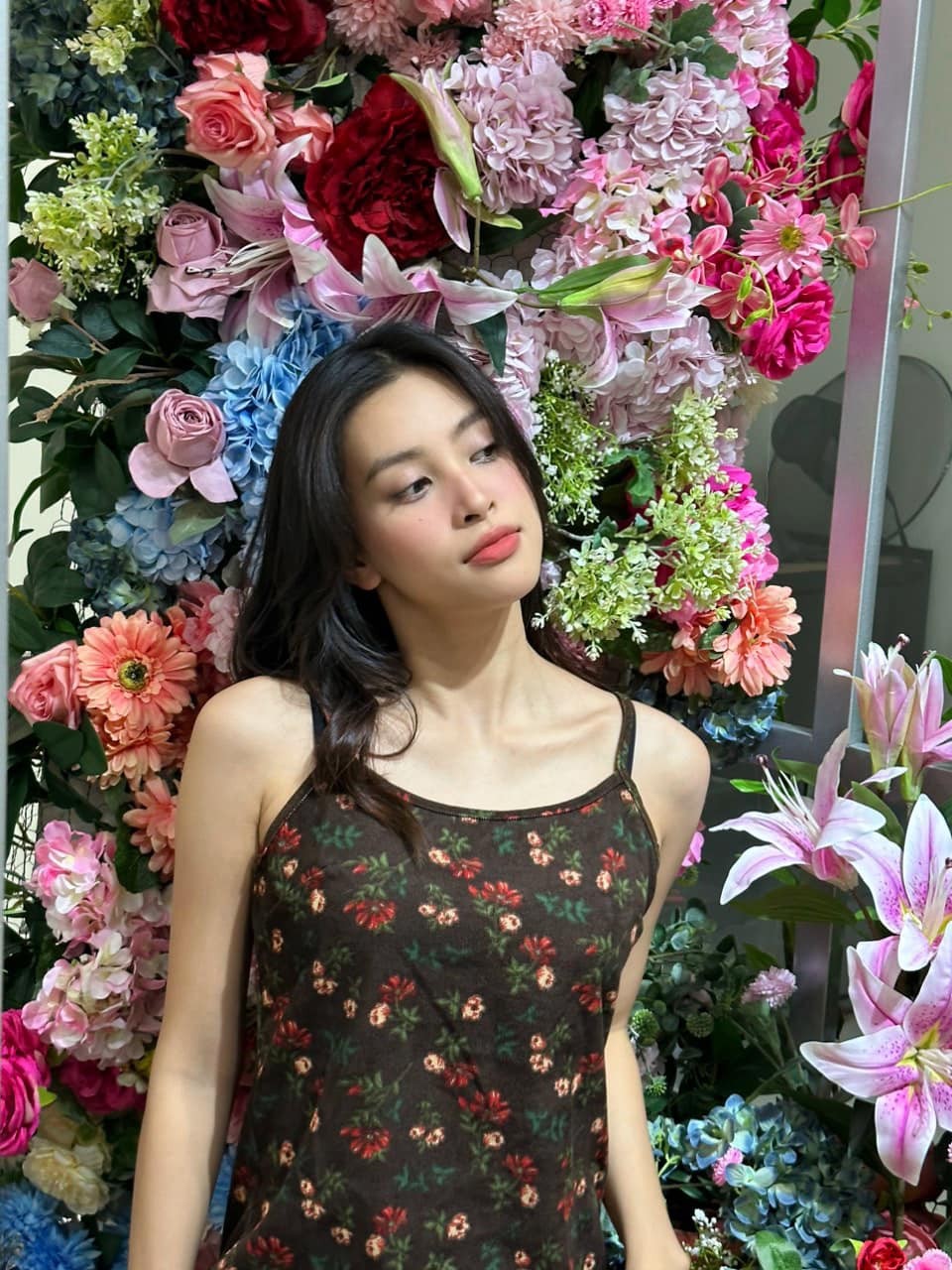 Tiểu Vy kỷ niệm 5 năm đăng quang, 'bà trùm' Phạm Kim Dung nhắn nhủ điều đặc biệt - Ảnh 5