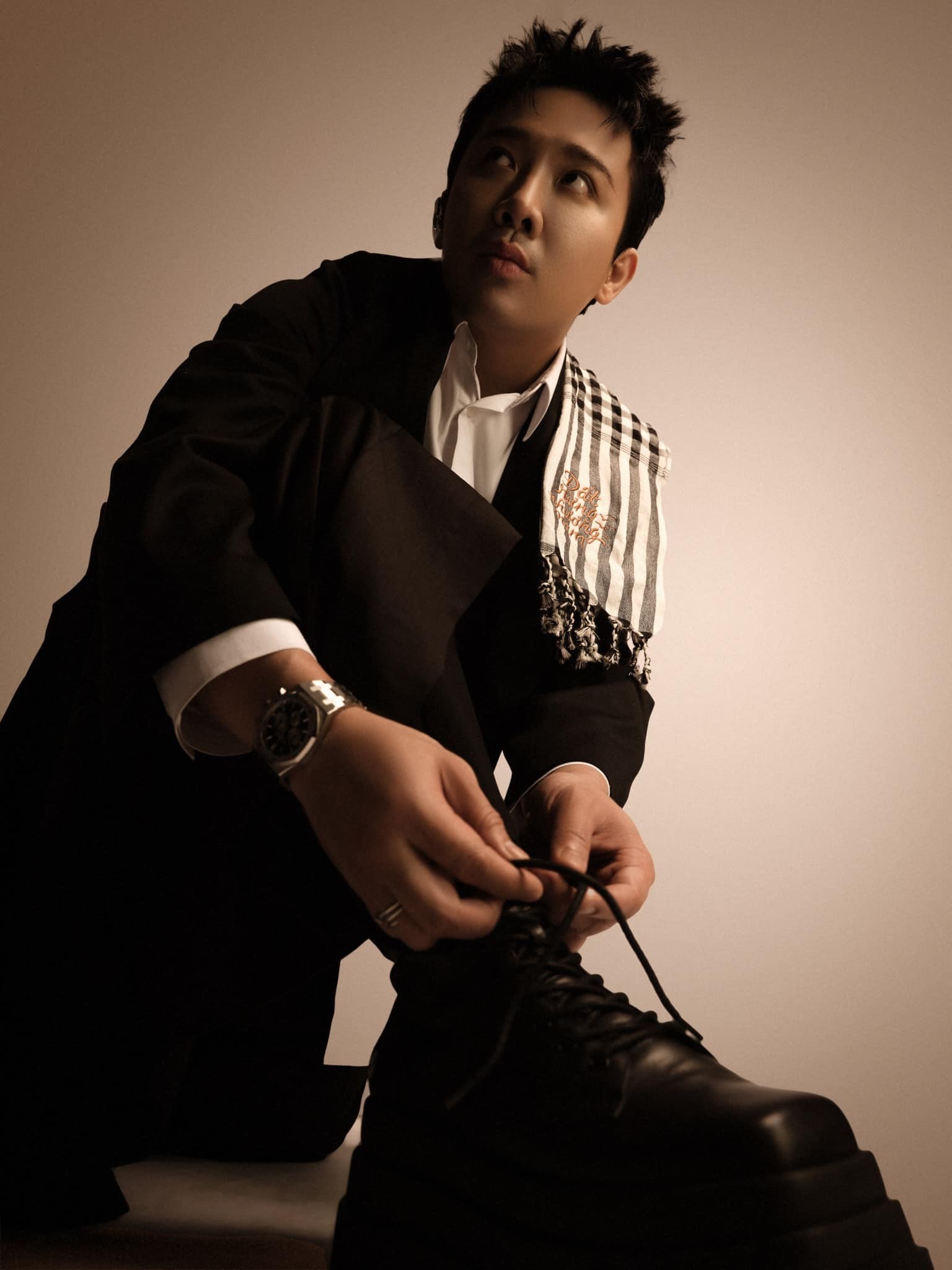 Tranh cãi vai bác Ba Phi: Trấn Thành và đạo diễn Quang Dũng nói gì? - Ảnh 3