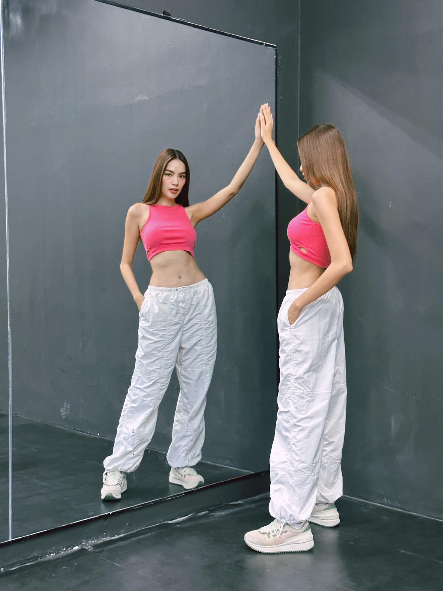 Lê Hoàng Phương chia sẻ hình ảnh chụp tại phòng tập, bừng khí thế 'hổ chiến' Lê Hoàng Phương chia sẻ hình ảnh chụp tại phòng tập, bừng khí thế 'hổ chiến' 