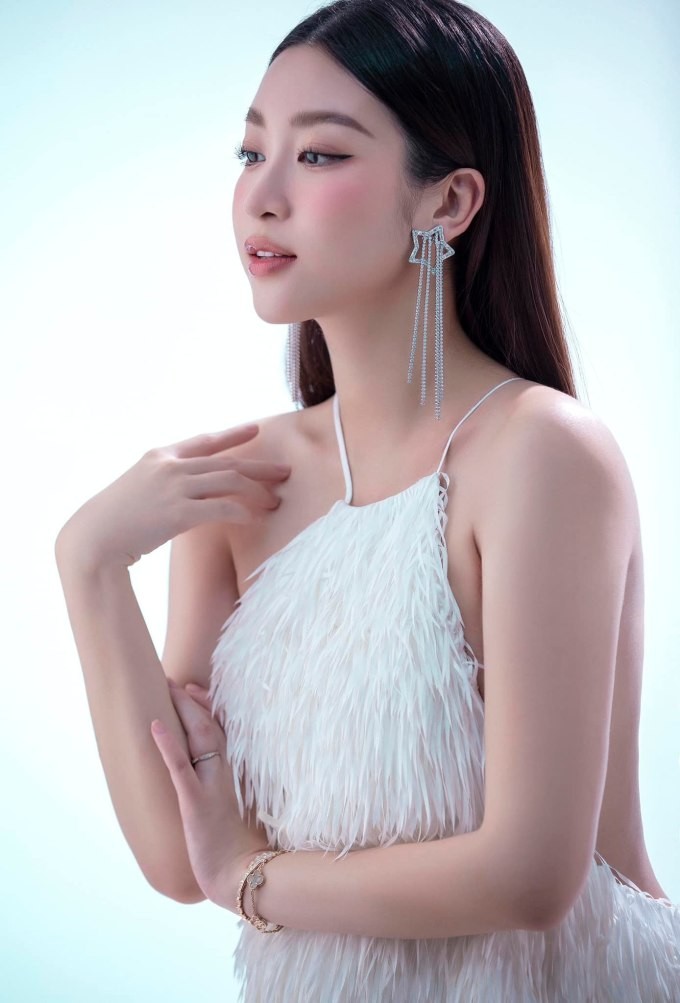 Nhan sắc chuẩn 'gái một con trông mòn con mắt' của Đỗ Mỹ Linh hậu lâm bồn - Ảnh 2 Nhan sắc chuẩn 'gái một con trông mòn con mắt' của Đỗ Mỹ Linh hậu lâm bồn - Ảnh 2