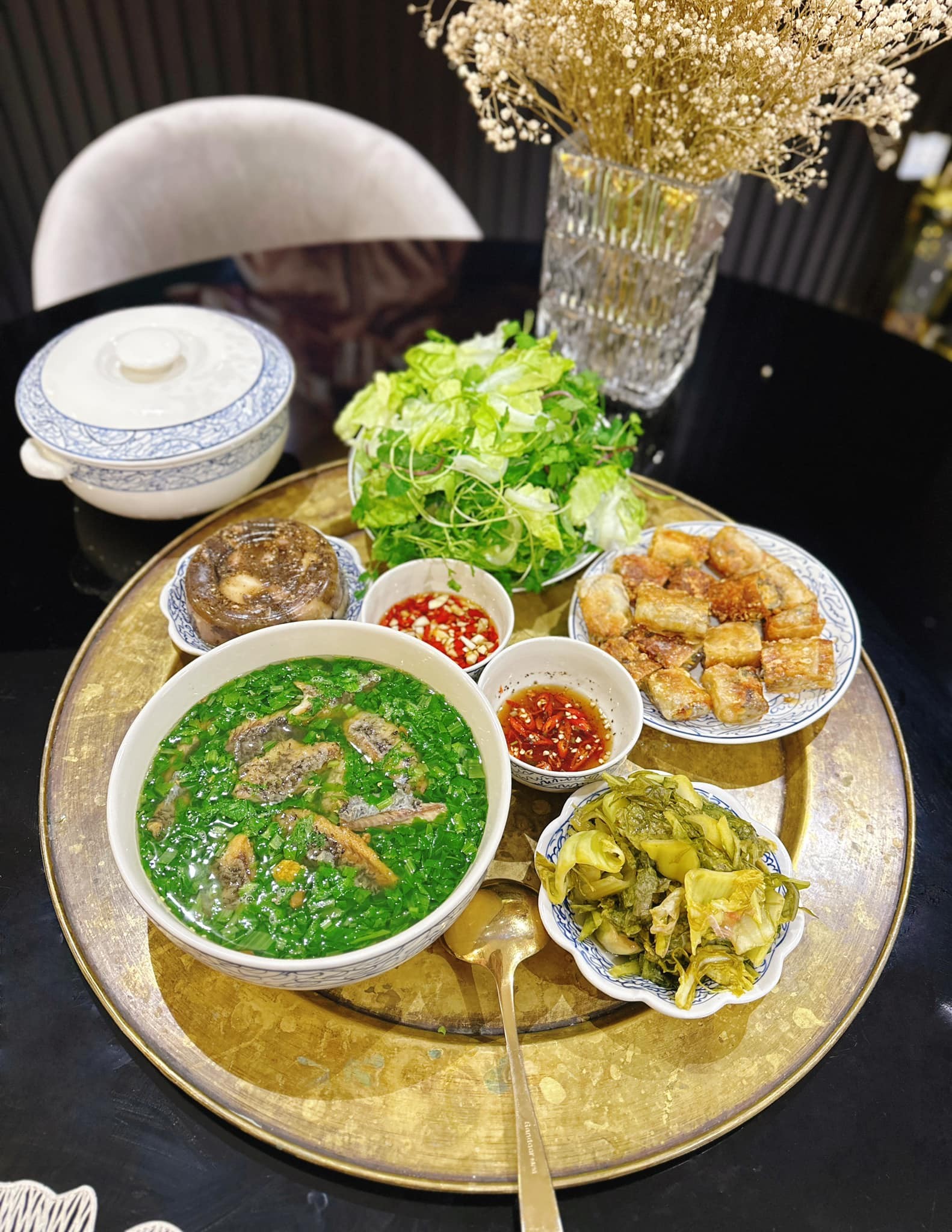 Những mâm cơm được bày trì bắt mắt của Phương Oanh