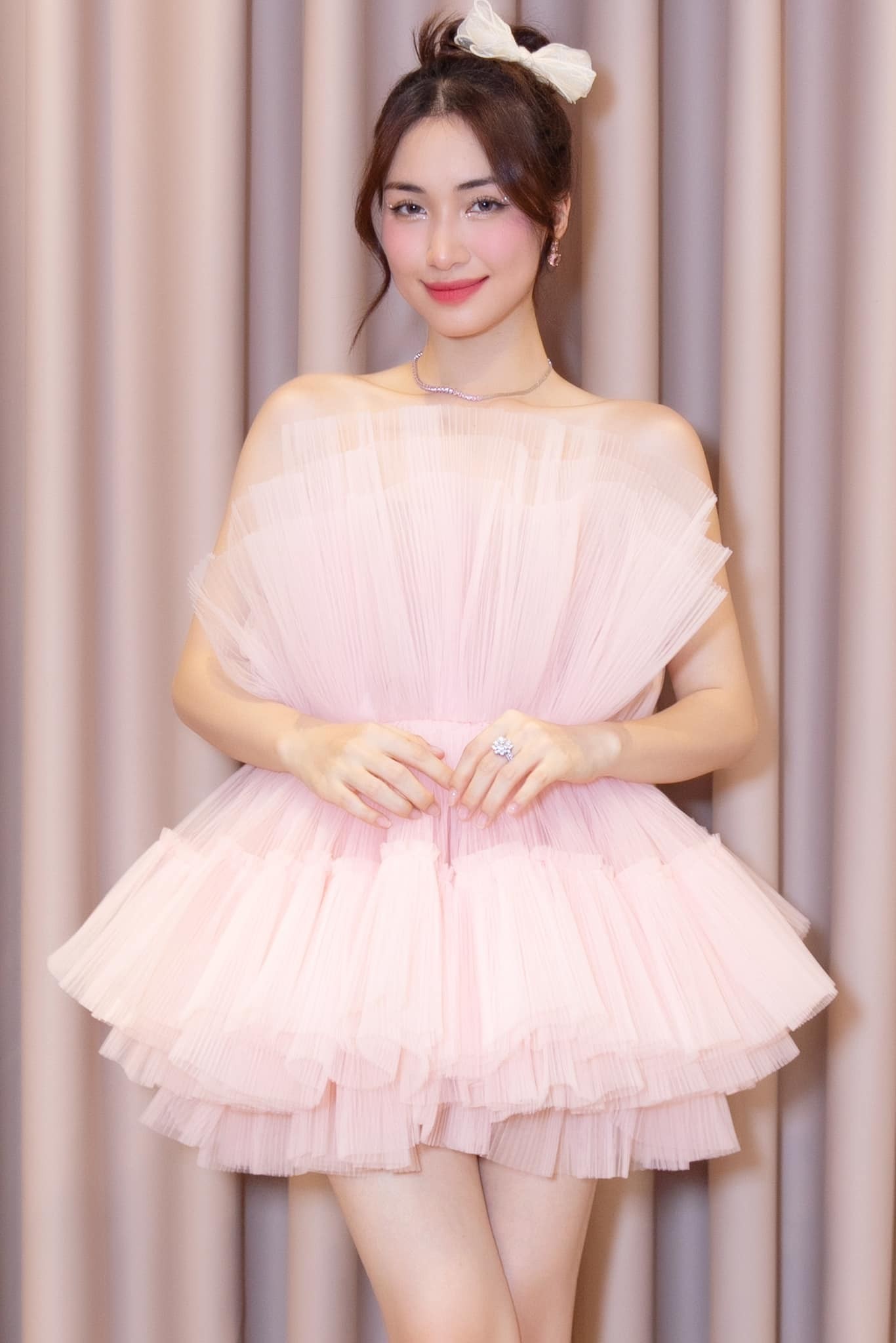 Hòa Minzy ngày càng khẳng định sức hút Hòa Minzy ngày càng khẳng định sức hút