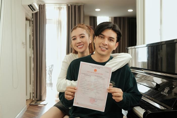 Hồ Quang Hiếu - Tuệ Như trở thành vợ chồng sau thời gian ngắn yêu đương Hồ Quang Hiếu - Tuệ Như trở thành vợ chồng sau thời gian ngắn yêu đương