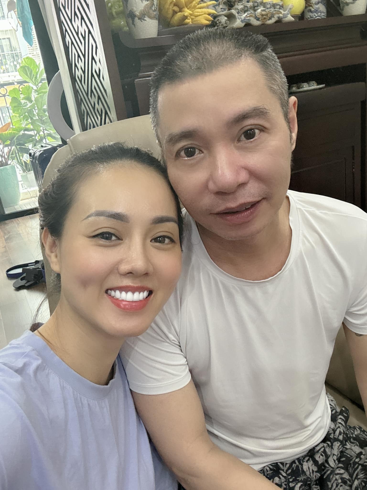 Trong hành trình vượt qua biến cố sức khỏe của Công Lý, Ngọc Hà luôn là người đồng hành và chăm sóc 