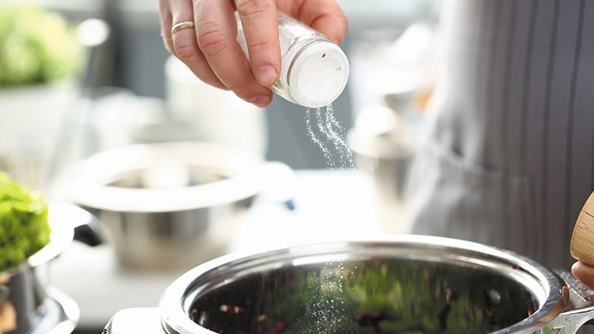 Tránh việc thêm nước nhiều lần, làm cho thời gian luộc kéo dài và làm mất nhiều dinh dưỡng.