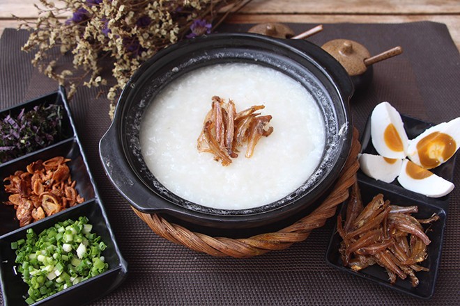 Cháo là món ăn 'quốc dân', nhưng những người này ăn vào lại cực hại: Xem nhẹ là rước bệnh - Ảnh 1 Cháo là món ăn 'quốc dân', nhưng những người này ăn vào lại cực hại: Xem nhẹ là rước bệnh - Ảnh 1